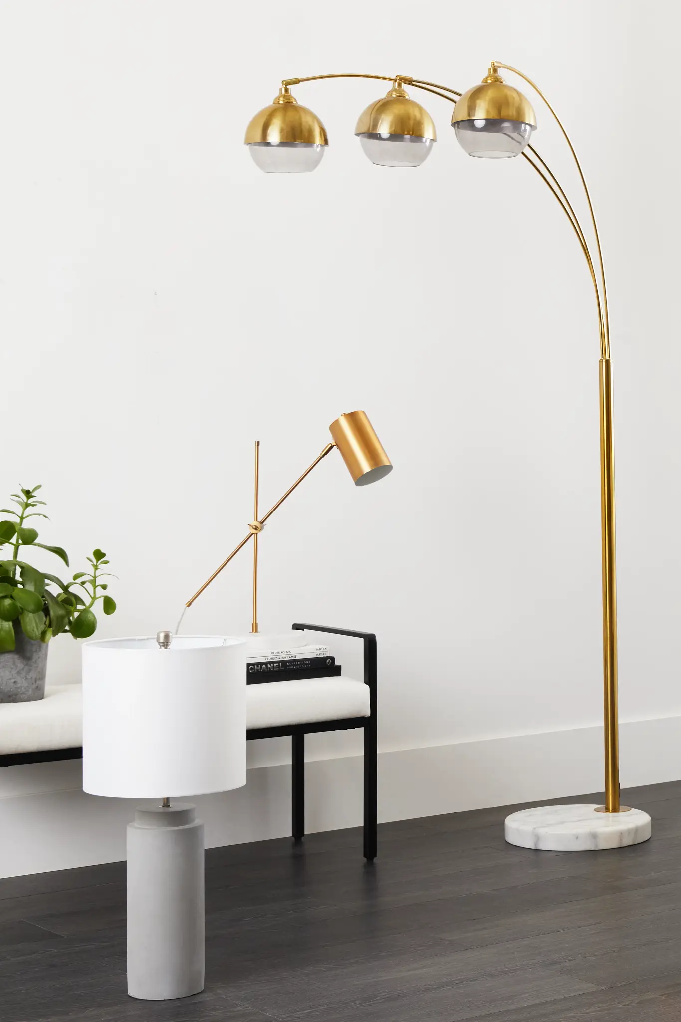 Leo Wood Table Lamp Leo Wood Table Lamp