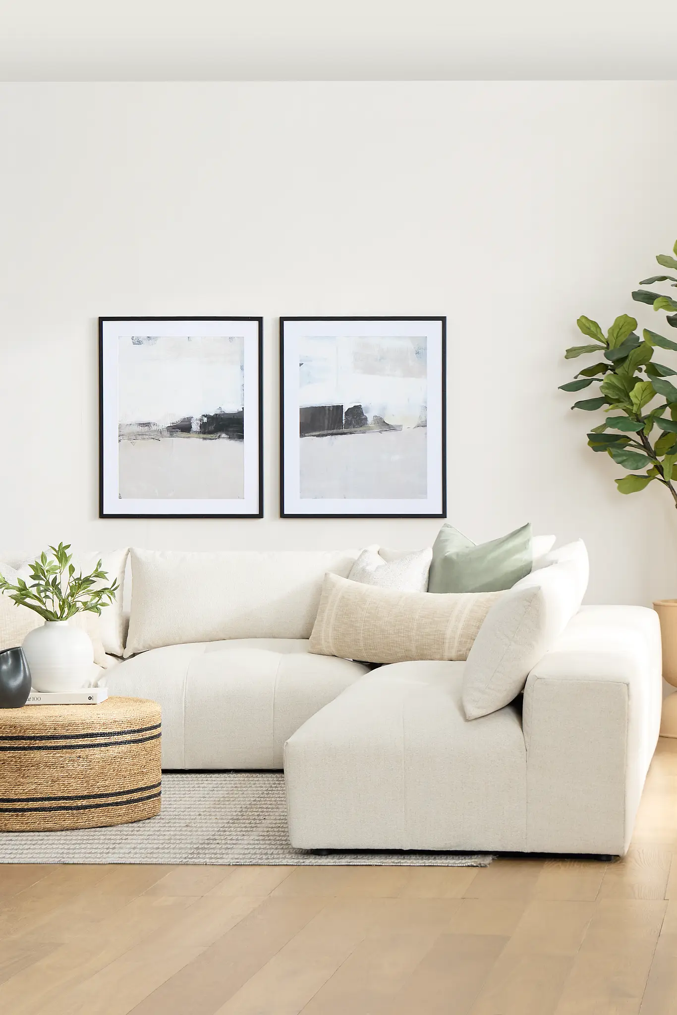 Luxury Minimalist Interiors Built on Natural Materials