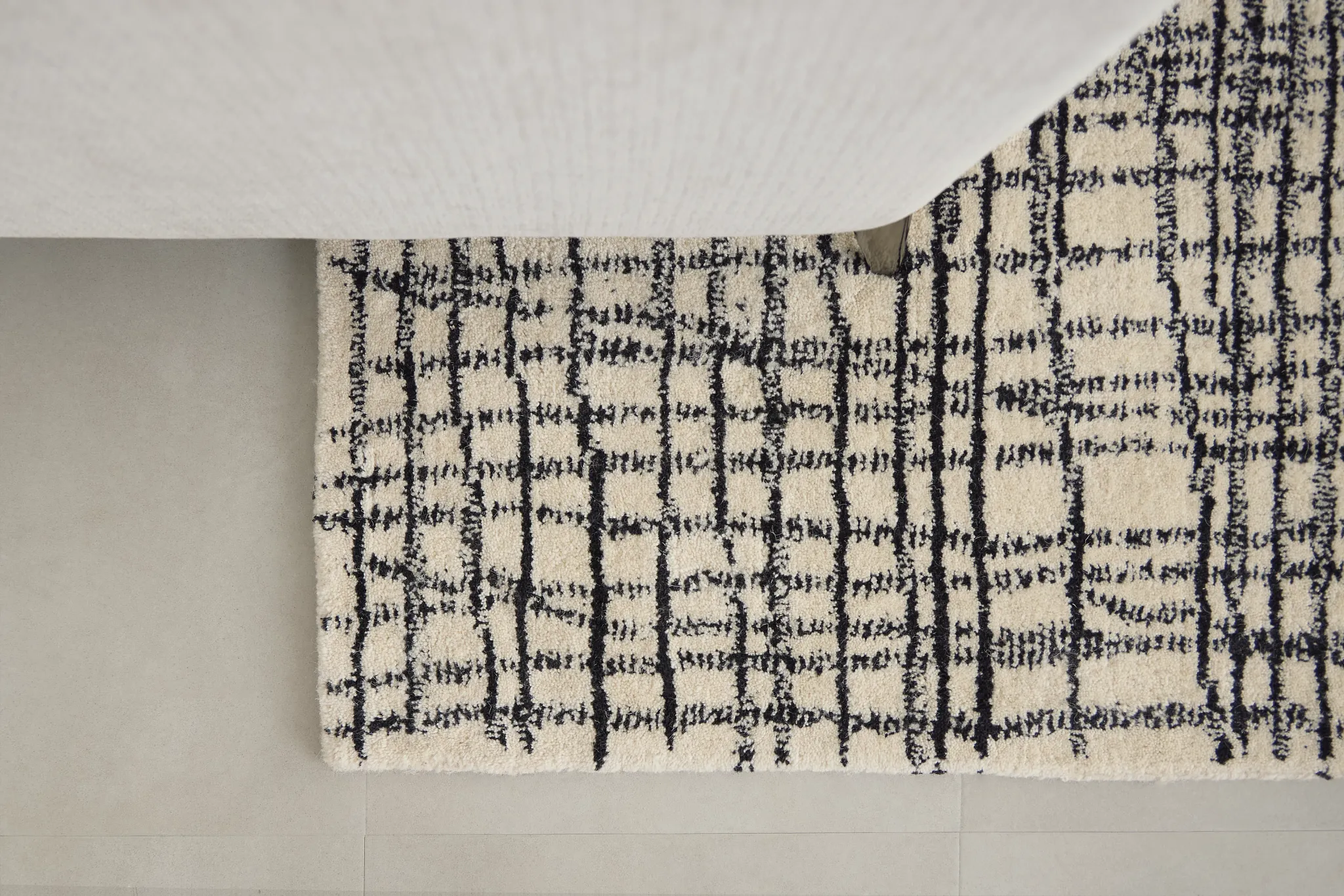 Bana Ivory 8x10 Area Rug