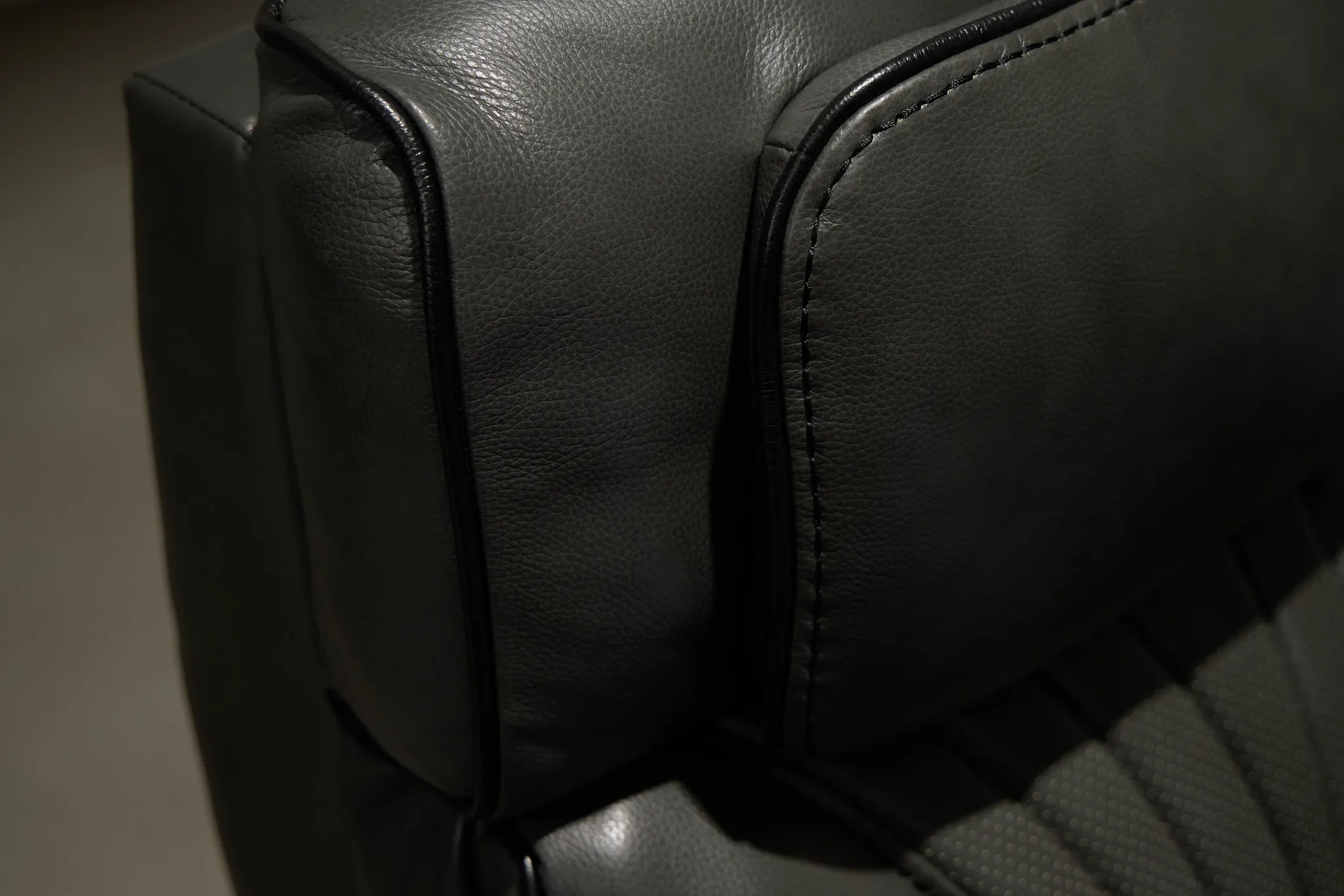 Nova Dark Gray Lthr/vinyl Power Reclining Sofa W/ Massage