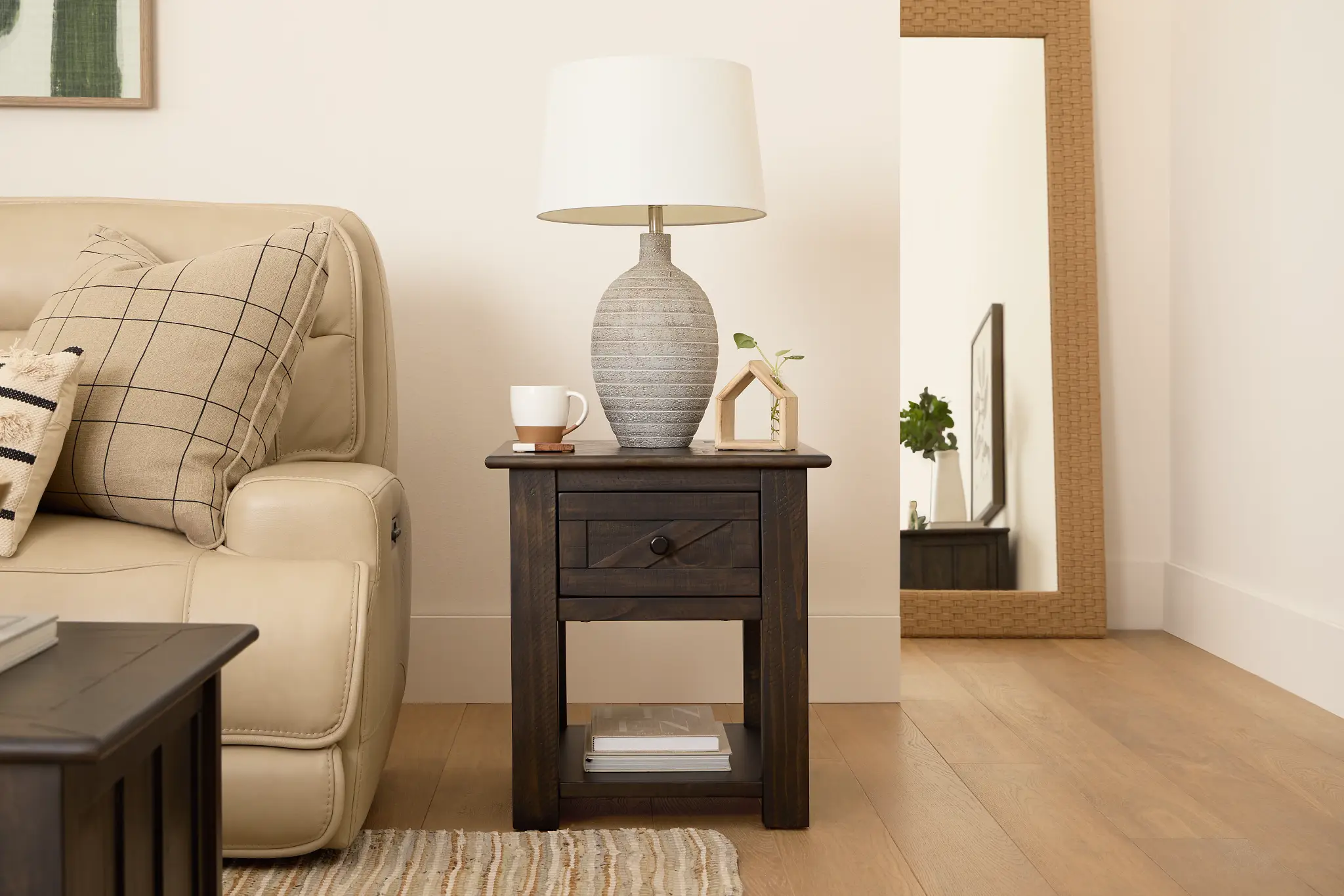 Bowie Cement Table Lamp Bowie Cement Table Lamp