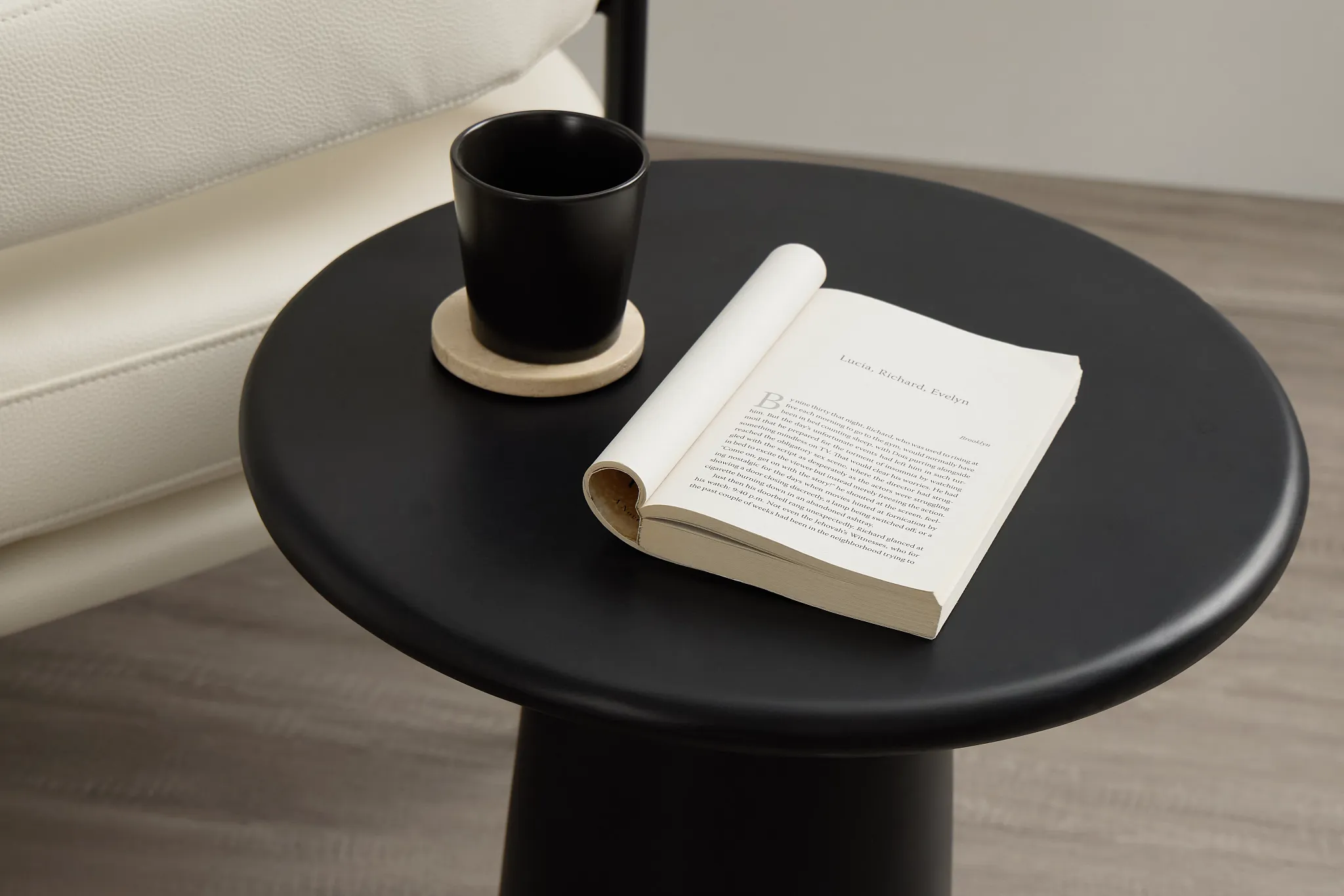 Malo Black Round End Table