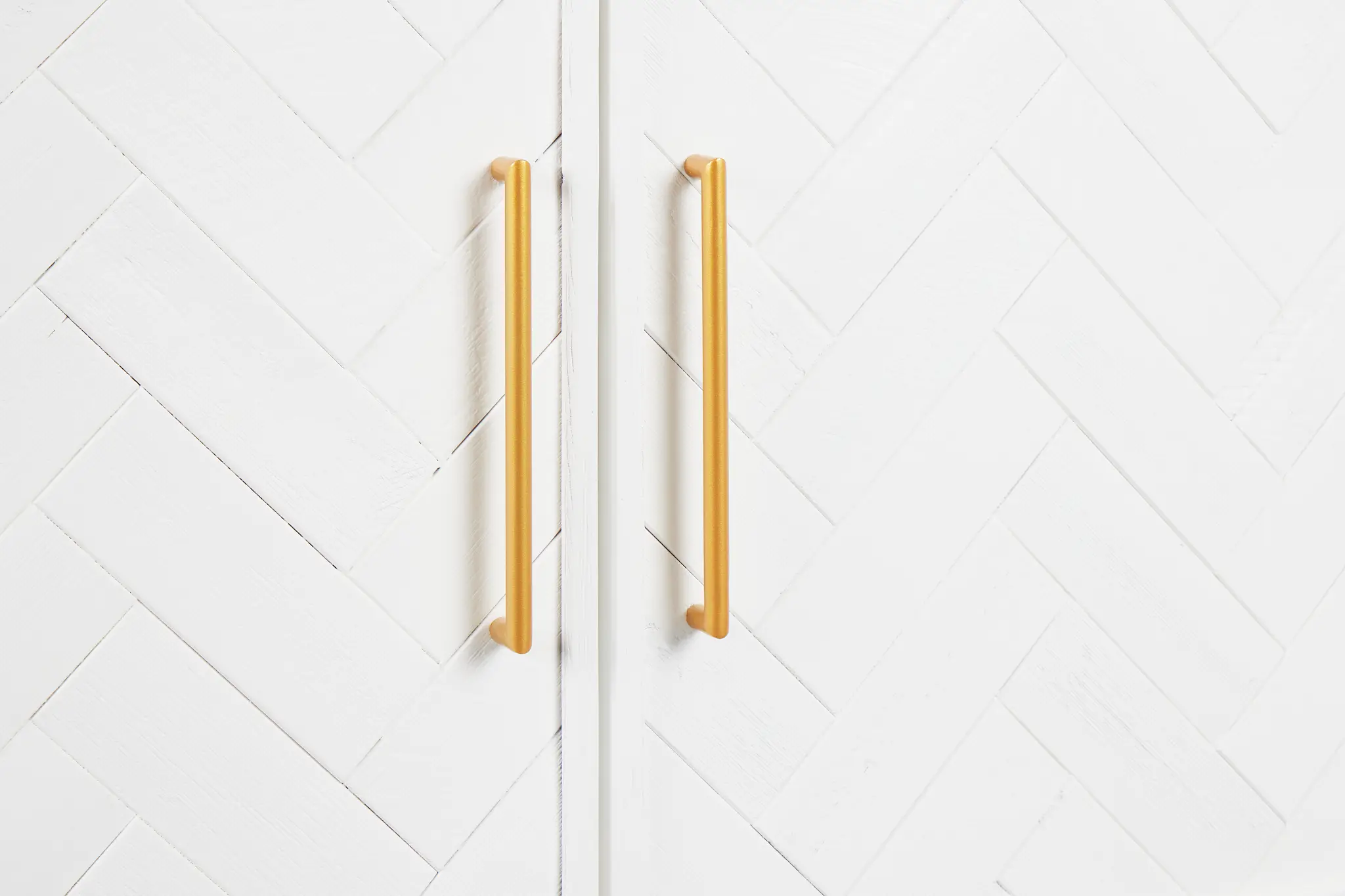 Alexia White 3 Door Cabinet Alexia White 3 Door Cabinet
