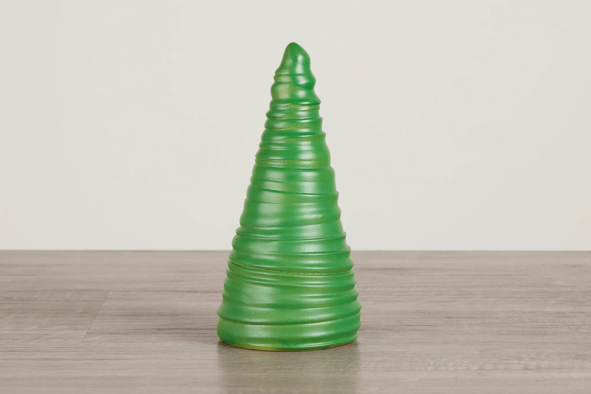 Jollis Green Medium Tabletop Accessory