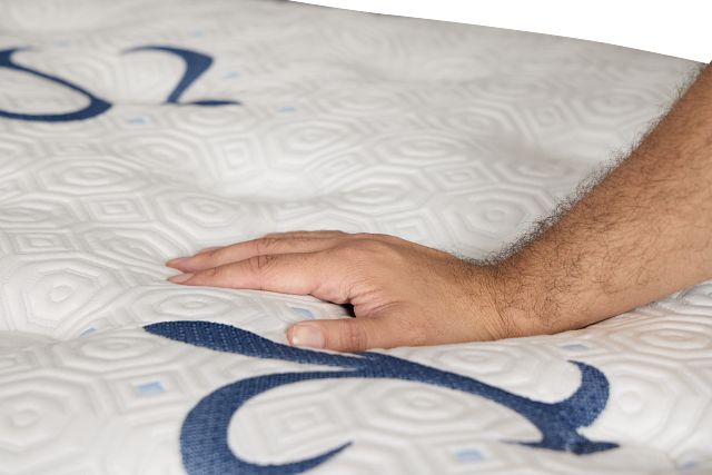 Stearns & Foster Studio 14" Medium Tight Top Mattress