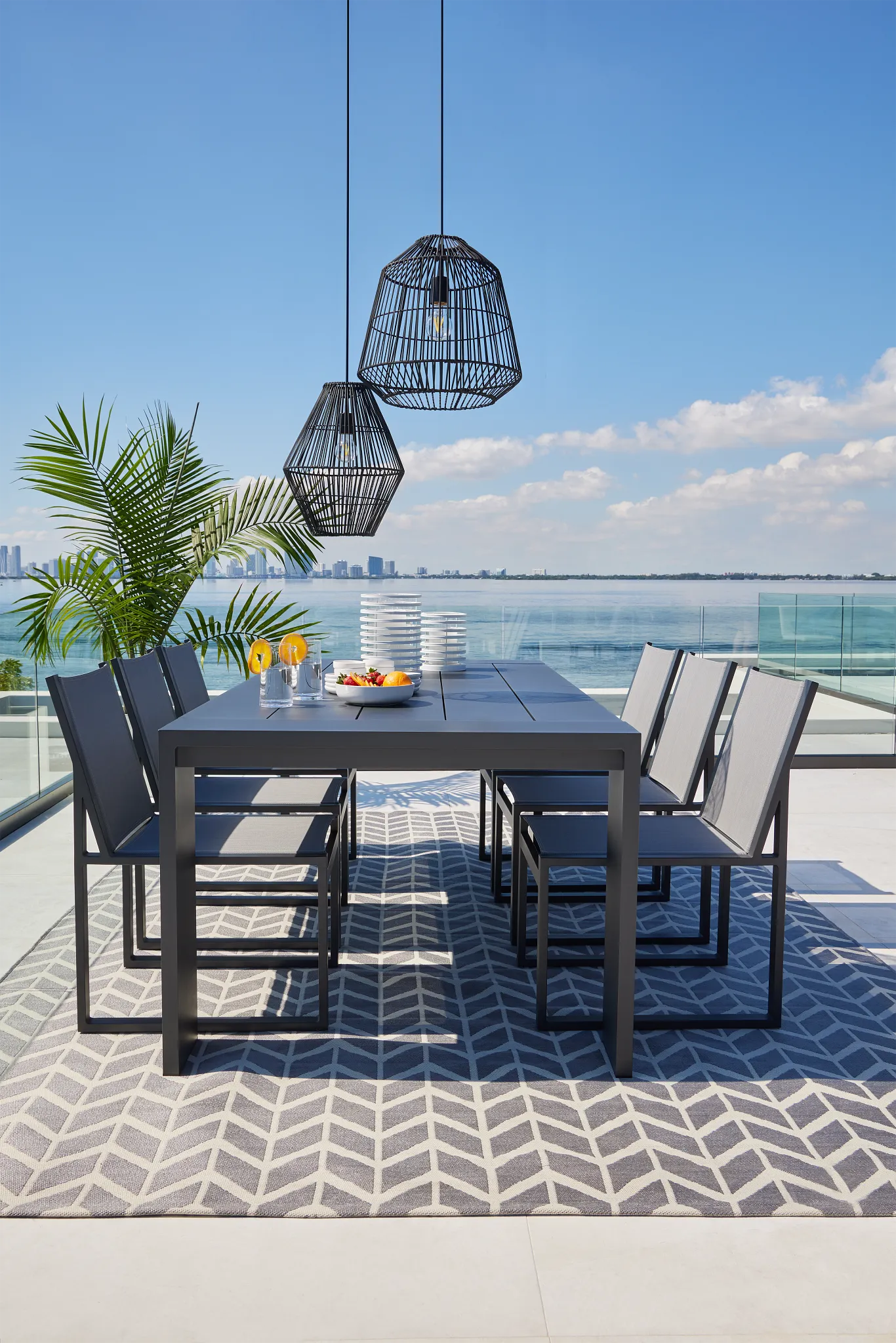 Linear 87" Dk Gray Aluminum Table & 4 Sling Side Chairs