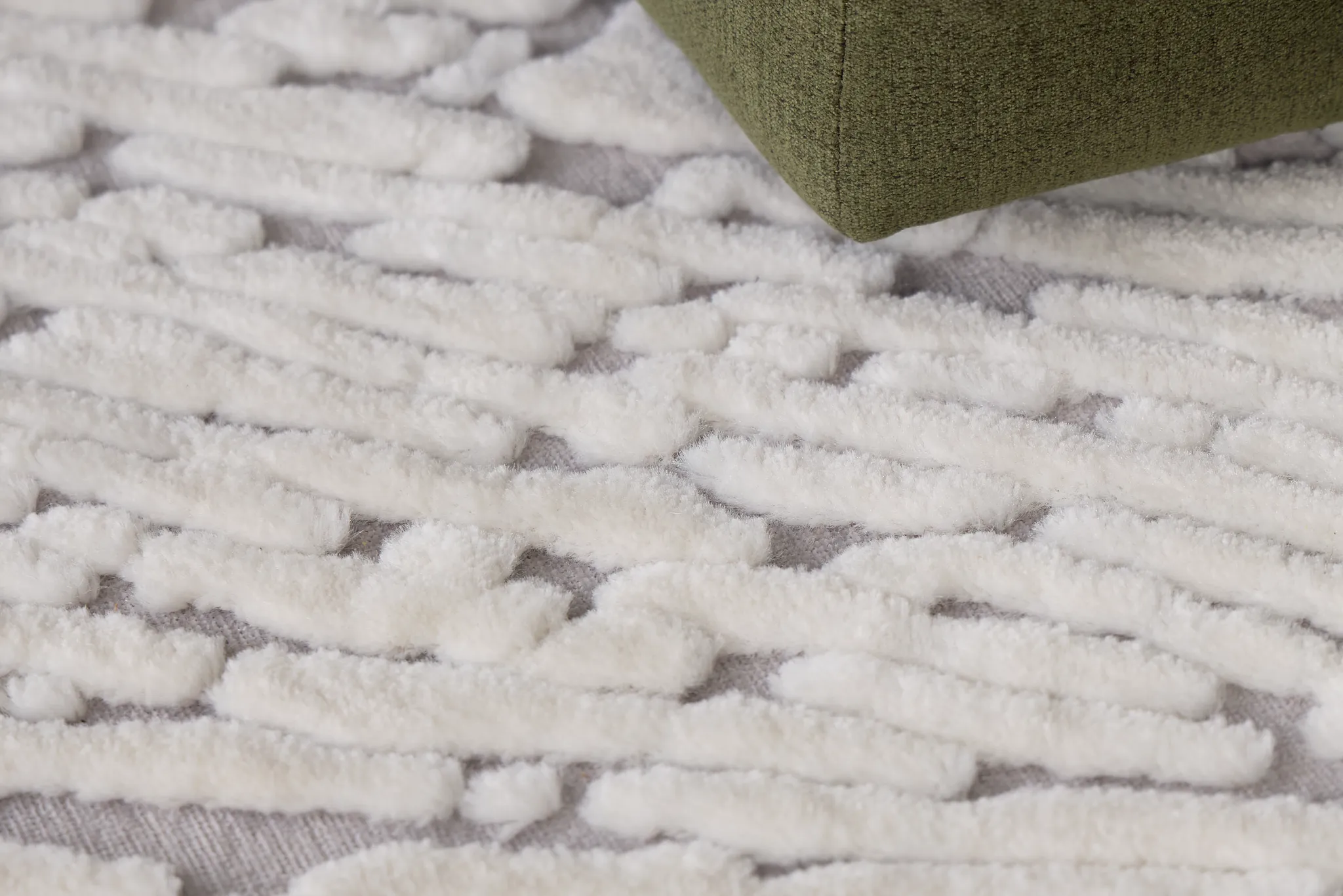 Orion White 8x10 Area Rug