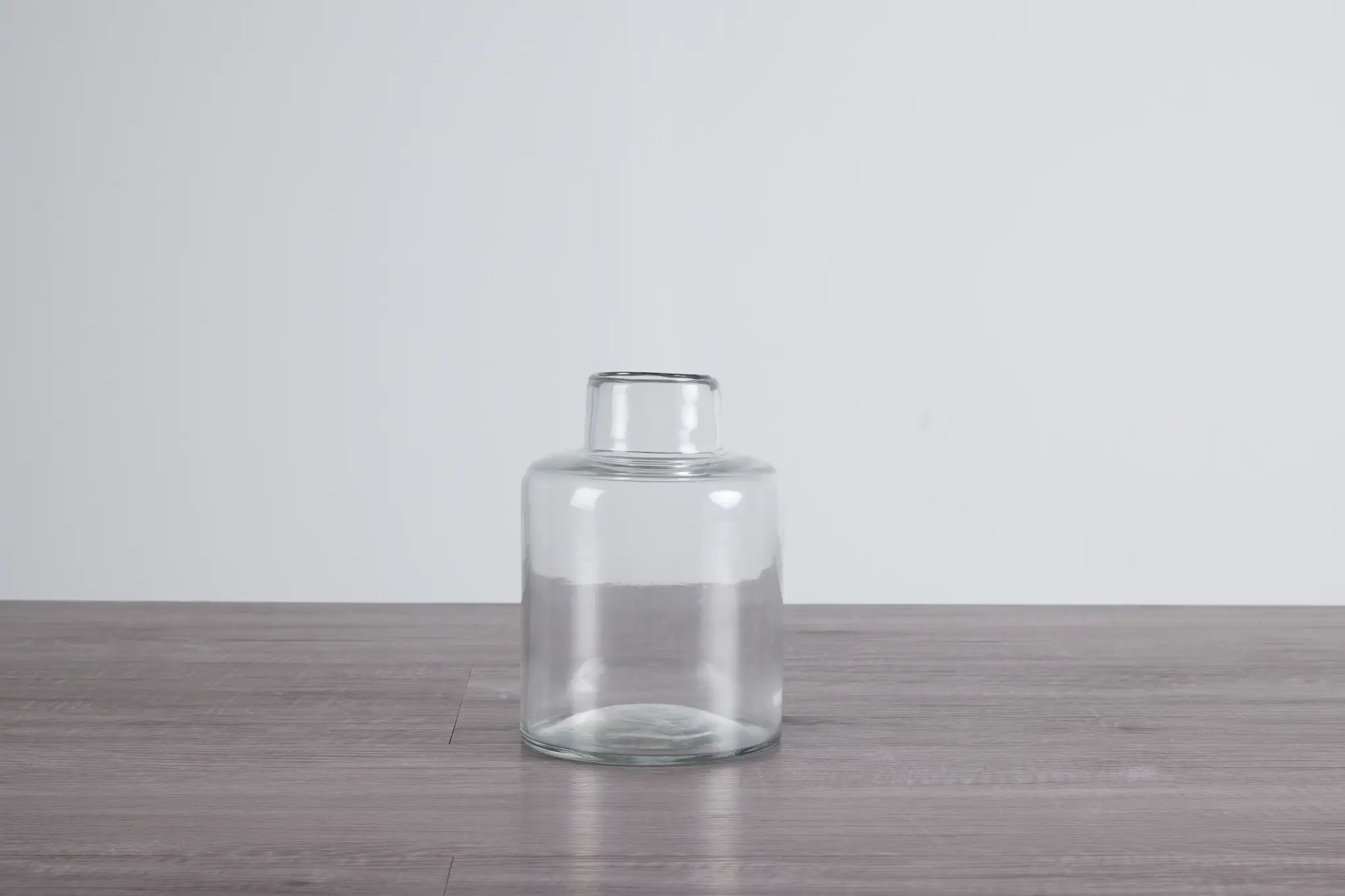 Skokie Clear Small Vase Skokie Clear Small Vase