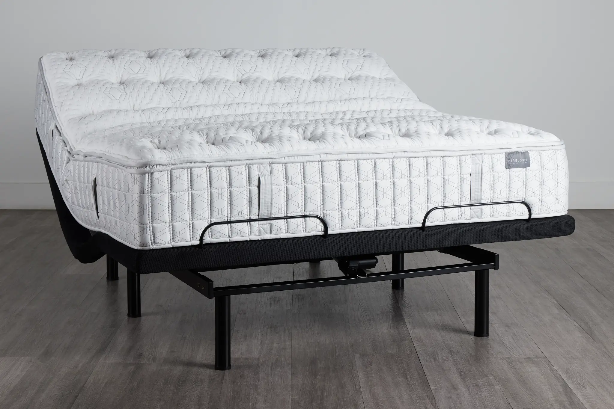 Aireloom Timeless Odyssey Luxetop M1 Plush Deluxe Adjustable Mattress Set Aireloom Timeless Odyssey Luxetop M1 Plush Deluxe Adjustable Mattress Set