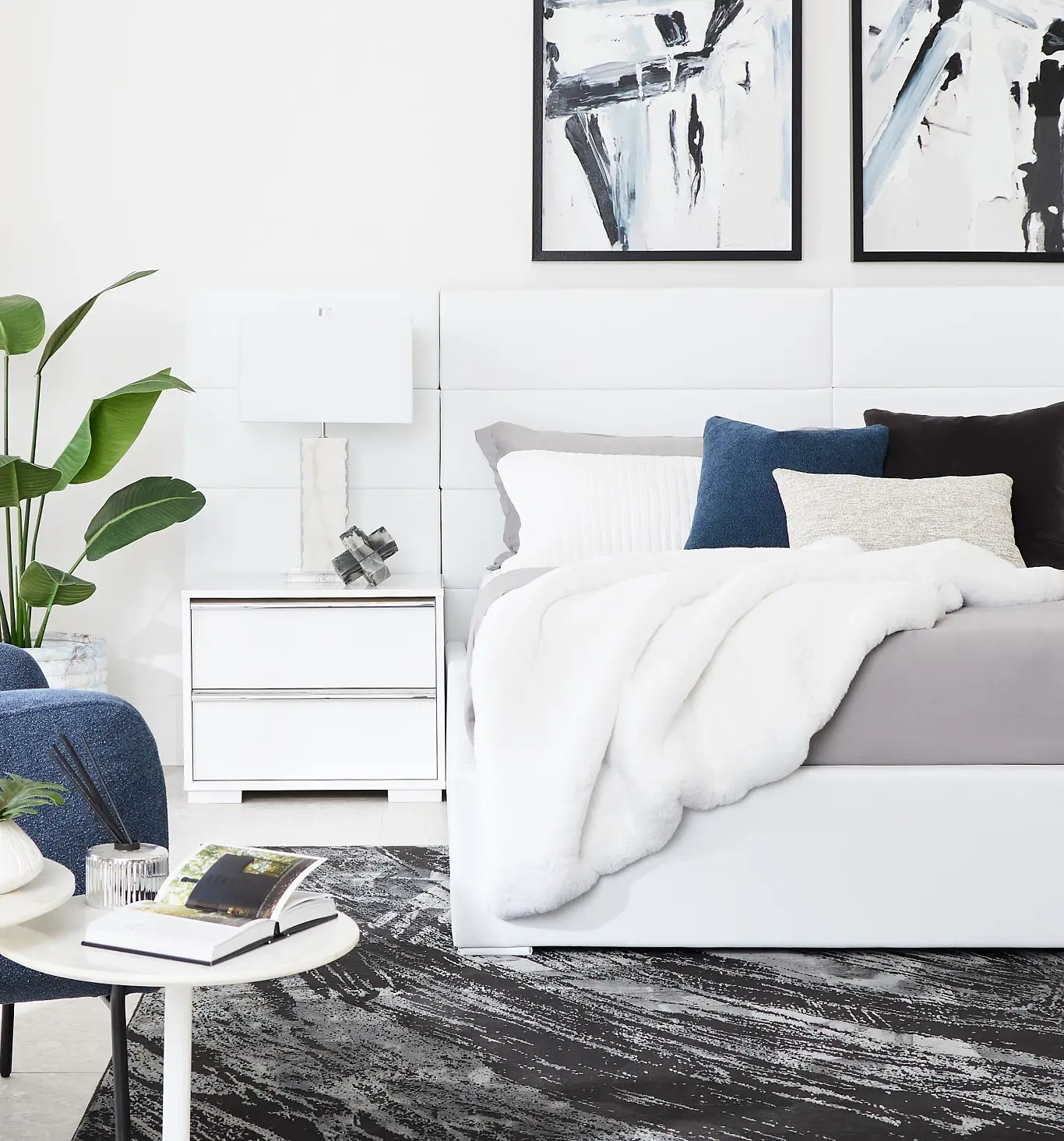 Doral White Uph Spread Bed Doral White Uph Spread Bed