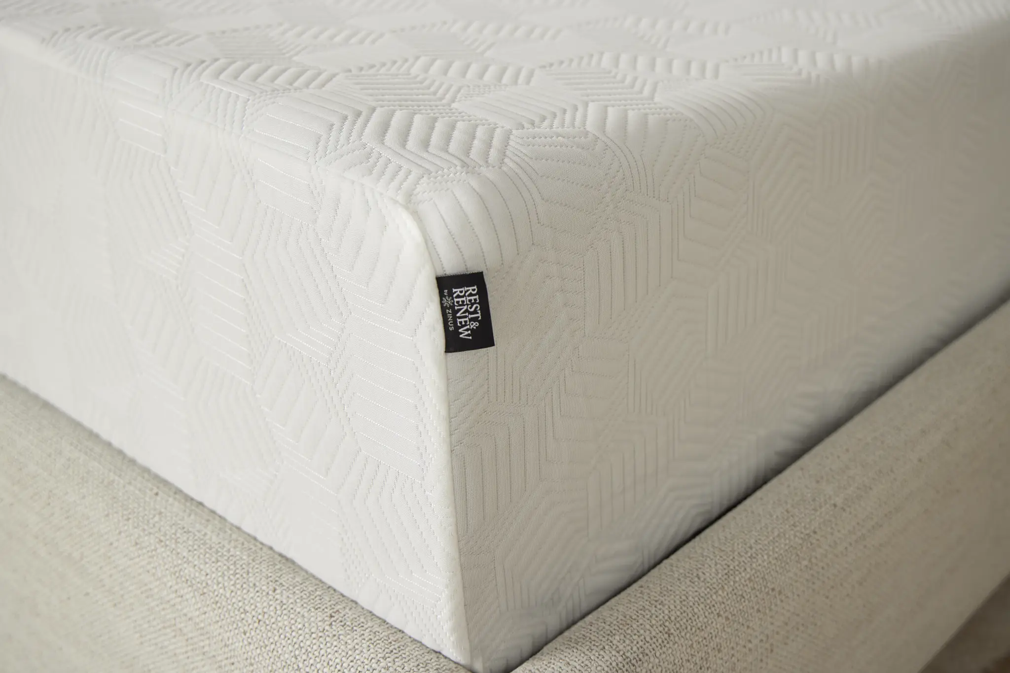 Rest & Renew By Zinus Gel Memory Foam Mattress 12" Medium Mattress Rest & Renew By Zinus Gel Memory Foam Mattress 12" Medium Mattress