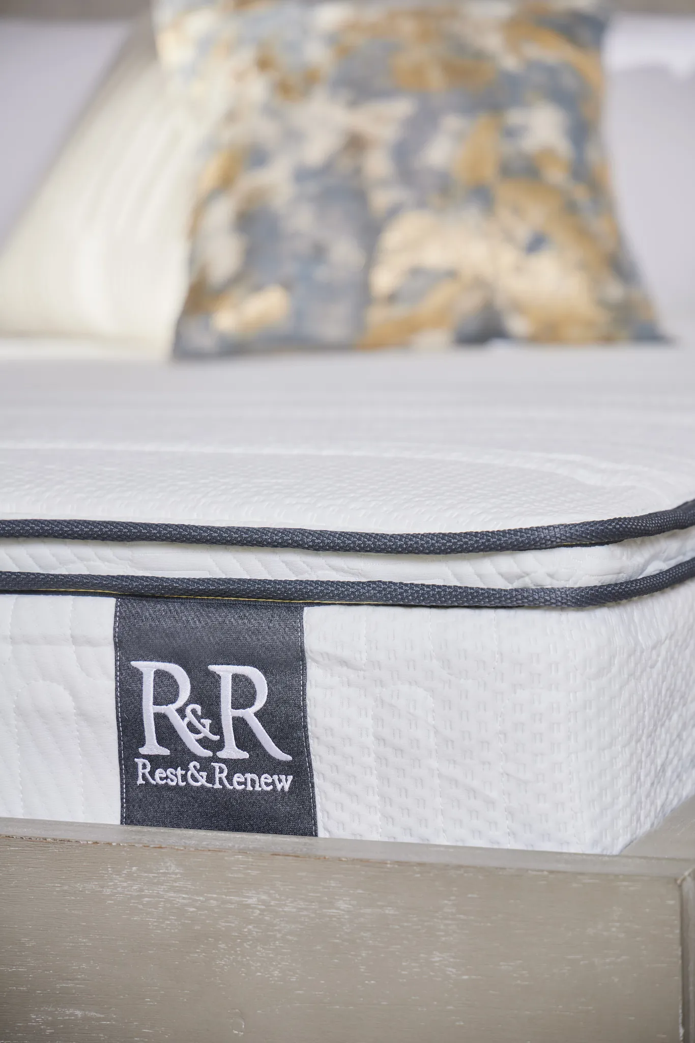 Rest & Renew By Zinus 8" Hybrid Memory Foam & Innerspring Mattress