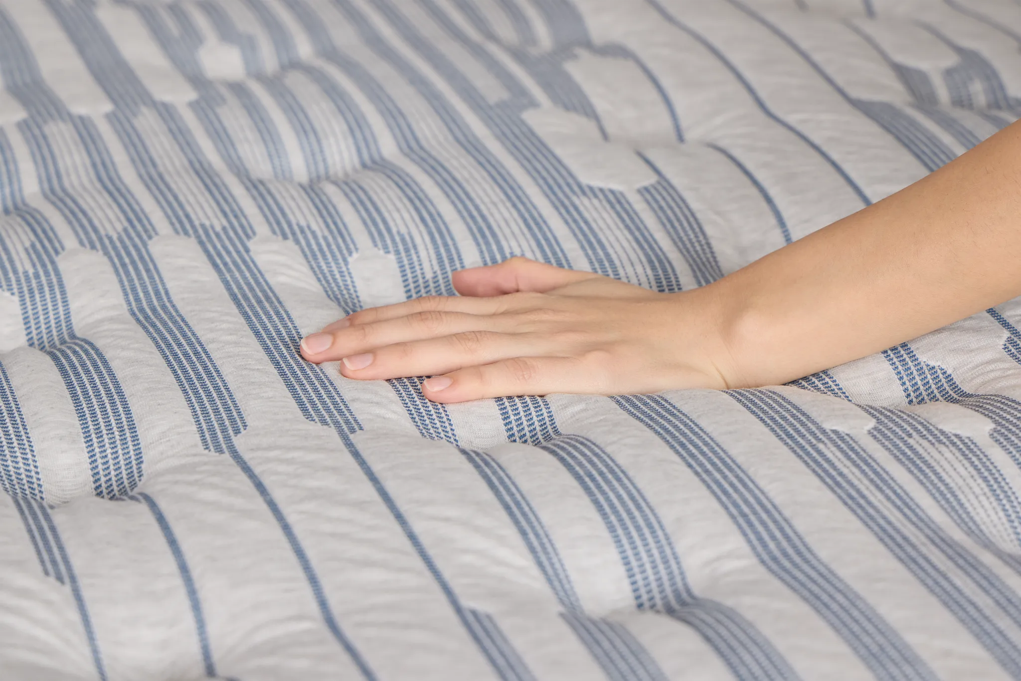 Kevin Charles By Sealy Signature 14" Plush Euro Top Mattress