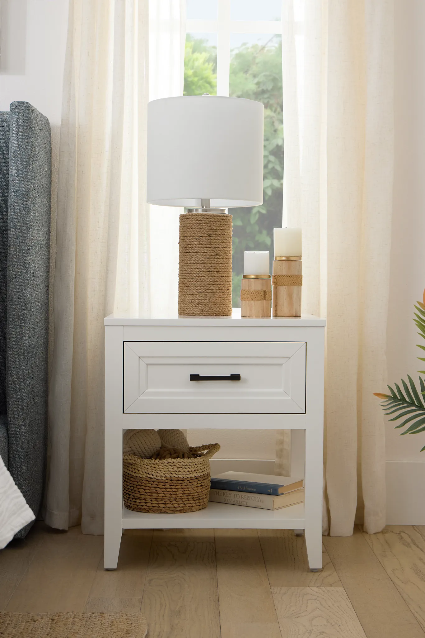 Nantucket White 1-drawer Nightstand