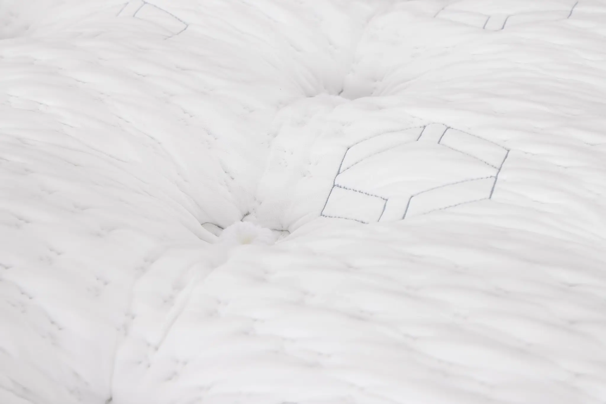 Aireloom Timeless Odyssey Luxetop M2 Plush Mattress Set Aireloom Timeless Odyssey Luxetop M2 Plush Mattress Set