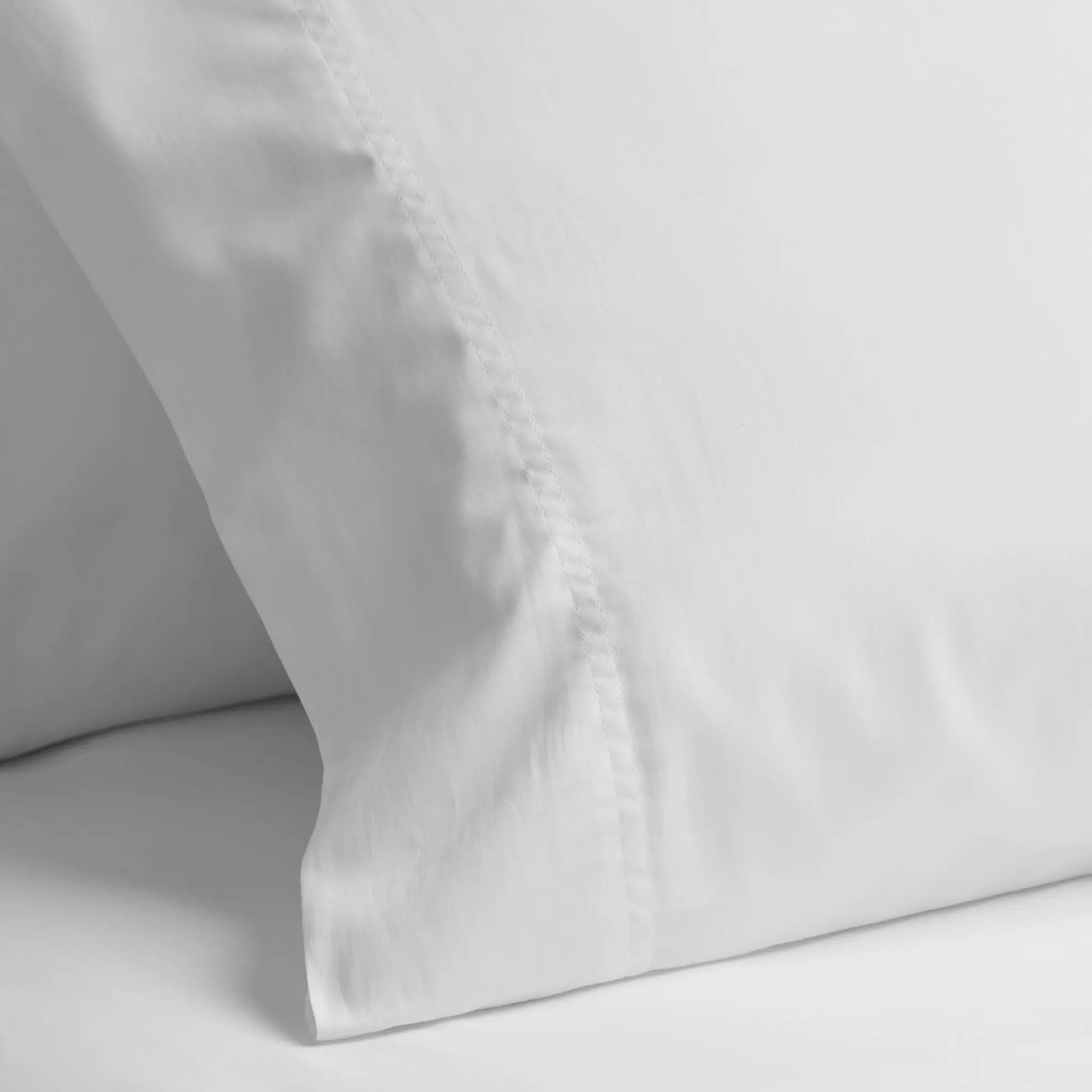 Rest & Renew Cotton Sateen White 300 Thread Sheet Set Rest & Renew Cotton Sateen White 300 Thread Sheet Set