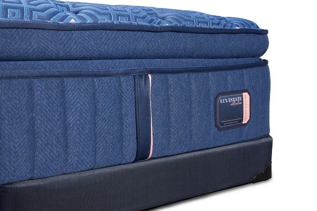 Stearns & Foster Lux Estate Soft Low-profile Mattress Set