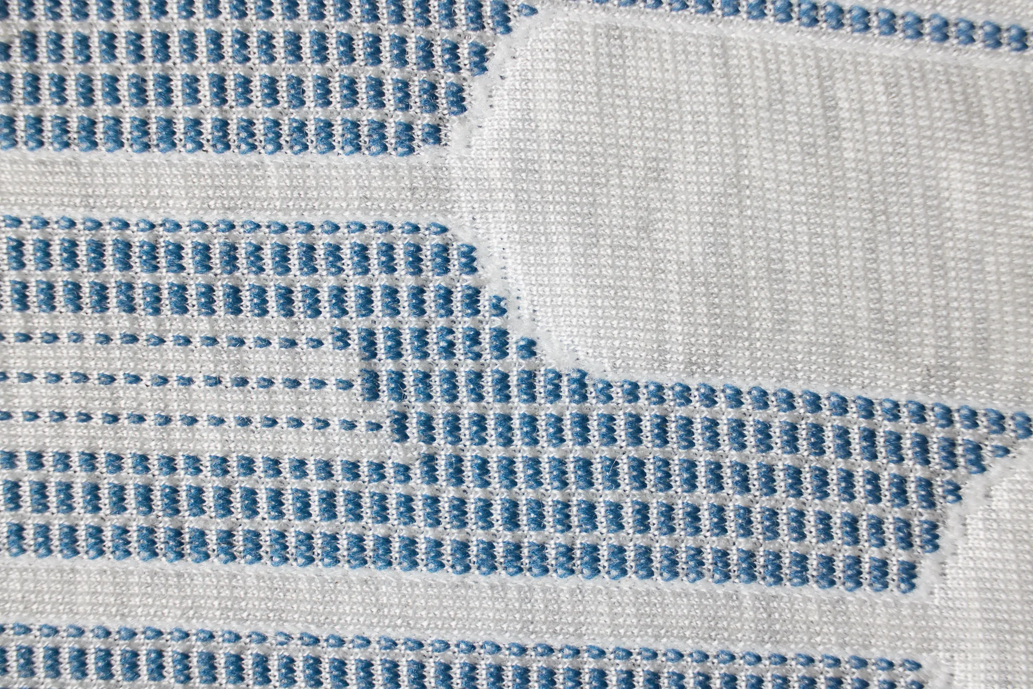 Kevin Charles By Sealy Signature Plush Low-profile Mattress Set