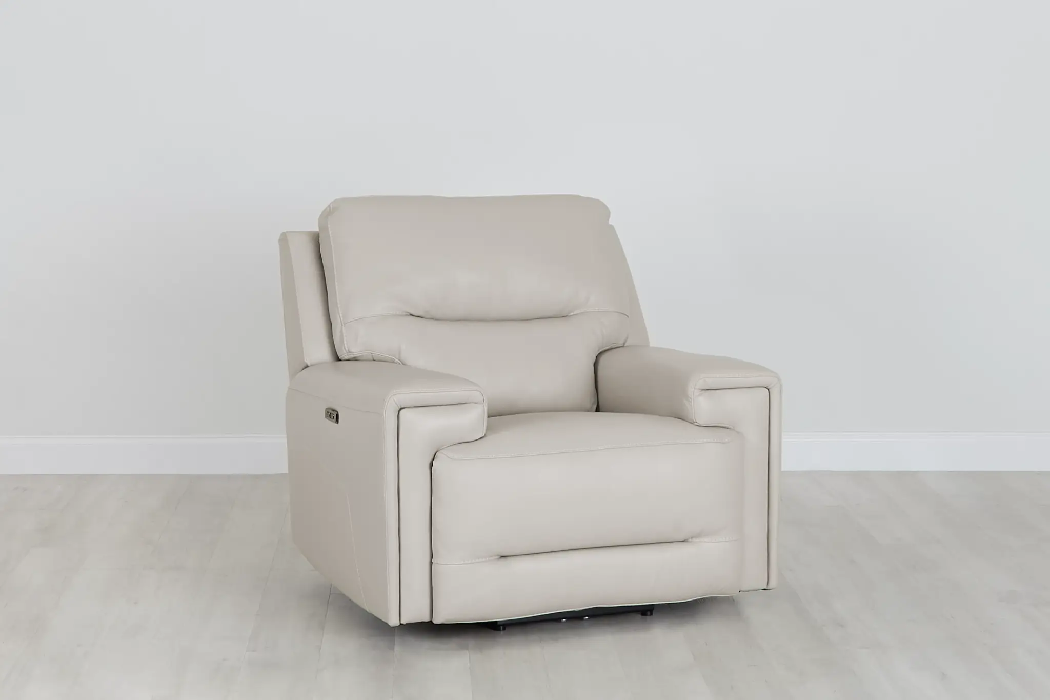 Porto Beige Lthr/vinyl Power Recliner With Power Headrest Porto Beige Lthr/vinyl Power Recliner With Power Headrest