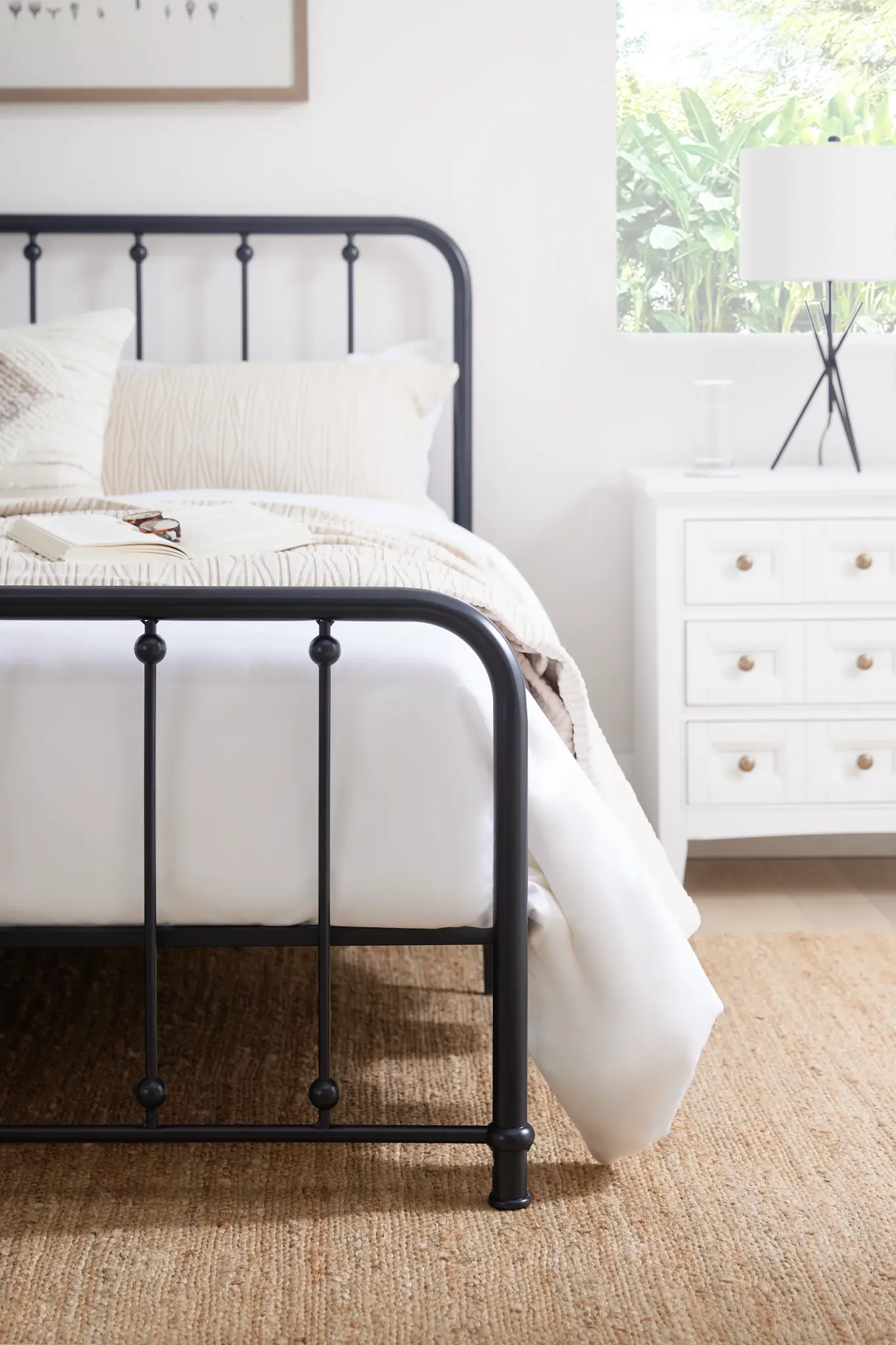 Rory Black Metal Panel Bed Rory Black Metal Panel Bed