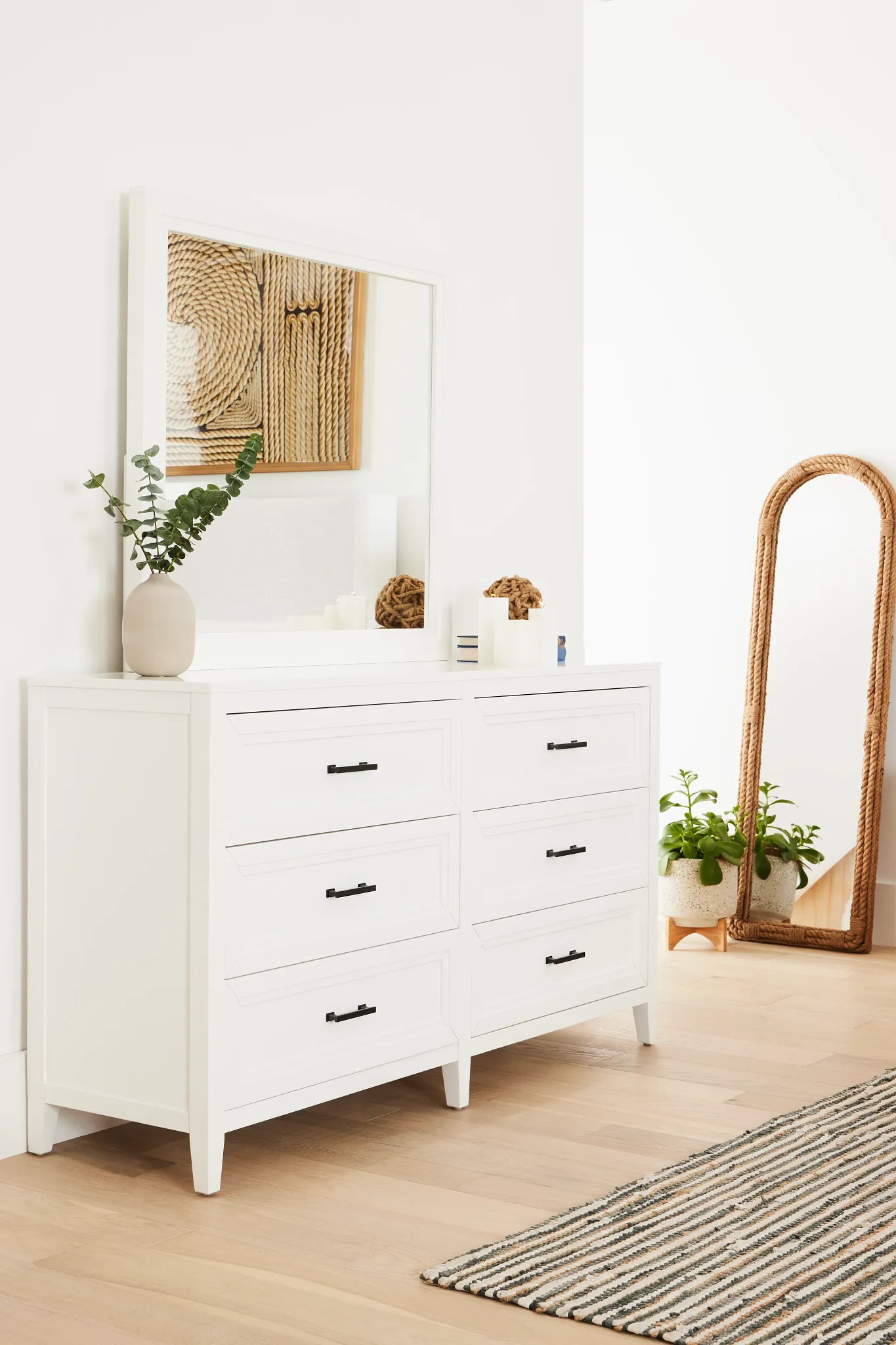 Nantucket White Uph Panel Bed