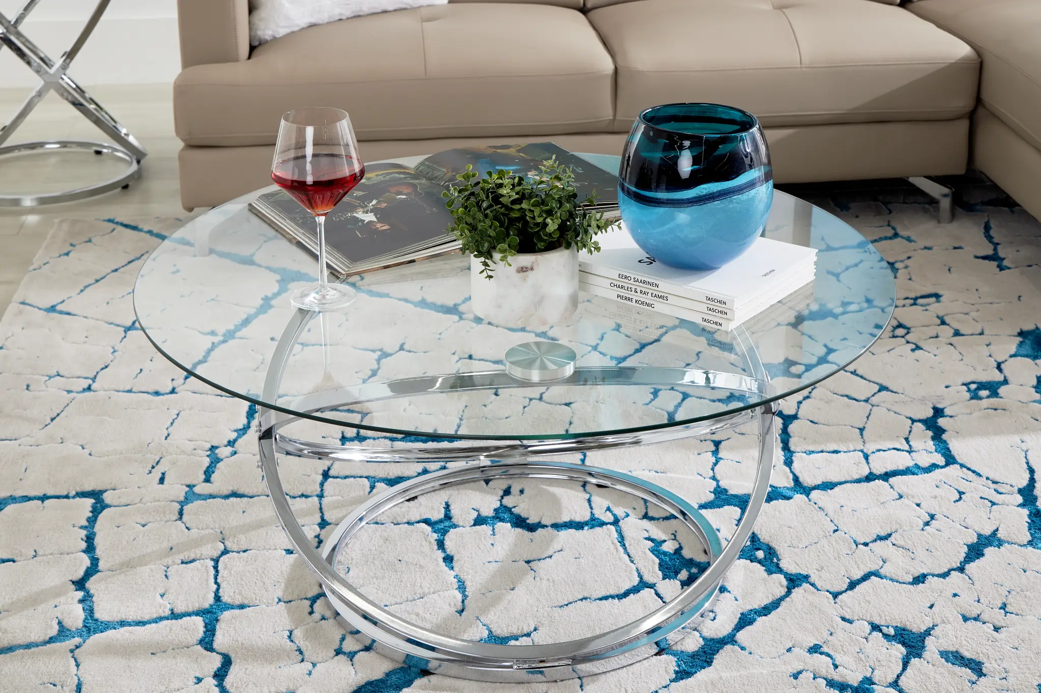 Vivian Glass 3-Pack Tables: Modern Coffee Table Set for Stylish Living Rooms