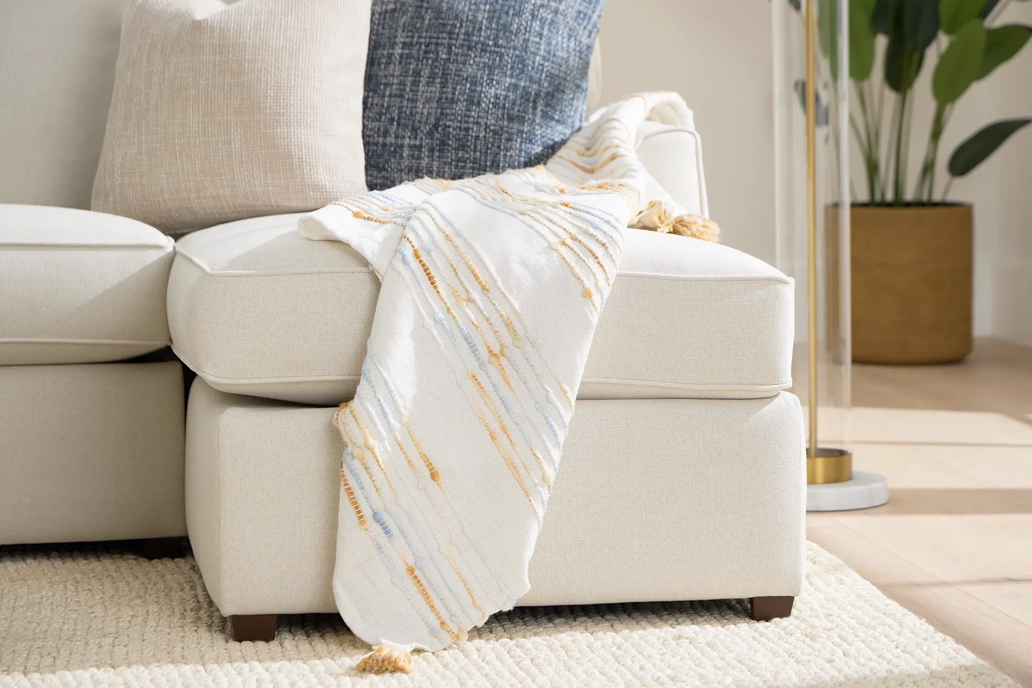 Lavern Yellow 50"x 60" Throw Lavern Yellow 50"x 60" Throw