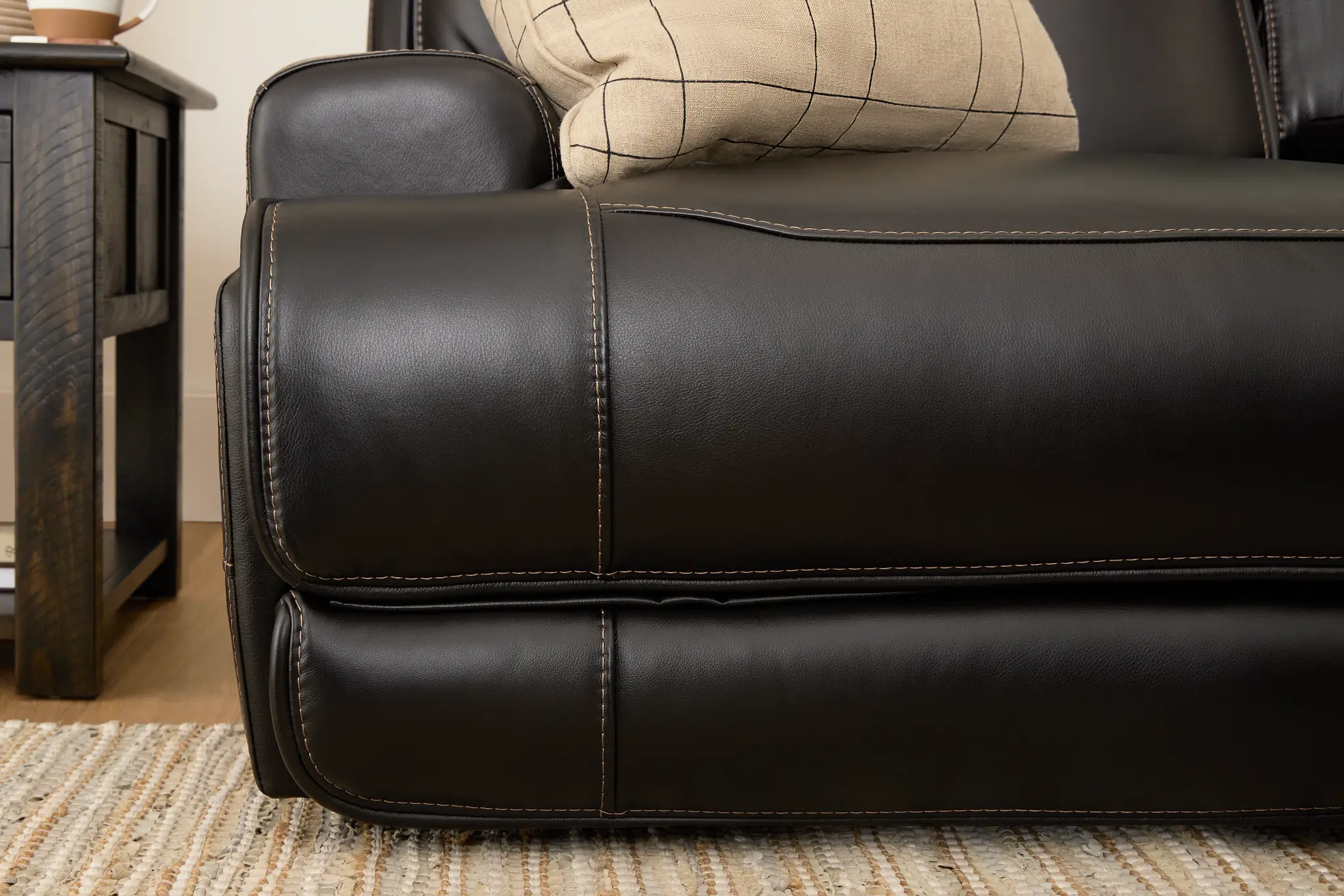Casey Black Lthr/vinyl Power Reclining Sofa Casey Black Lthr/vinyl Power Reclining Sofa