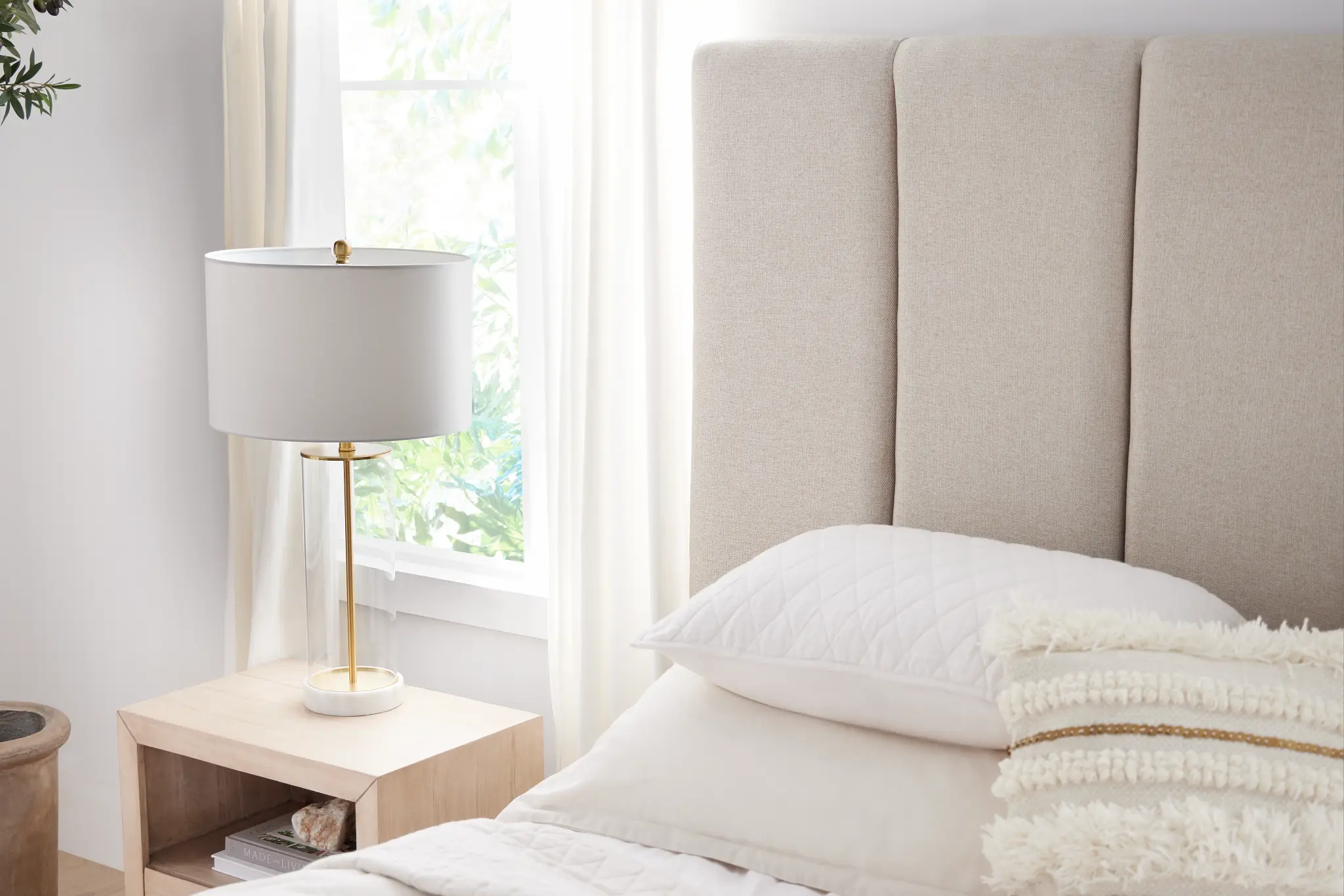 Lunan Gold Table Lamp Lunan Gold Table Lamp
