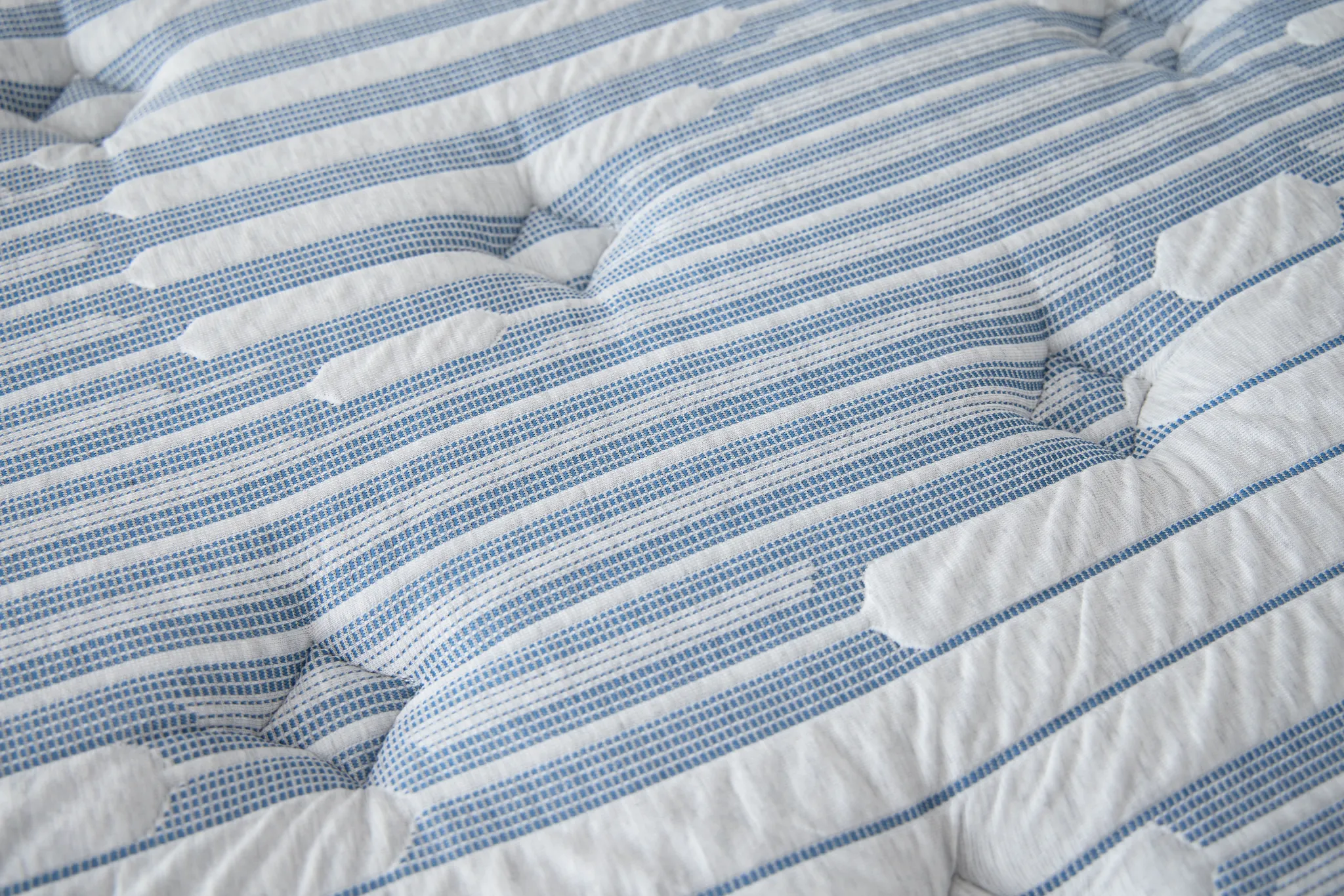 Kevin Charles By Sealy Signature 14" Plush Euro Top Mattress