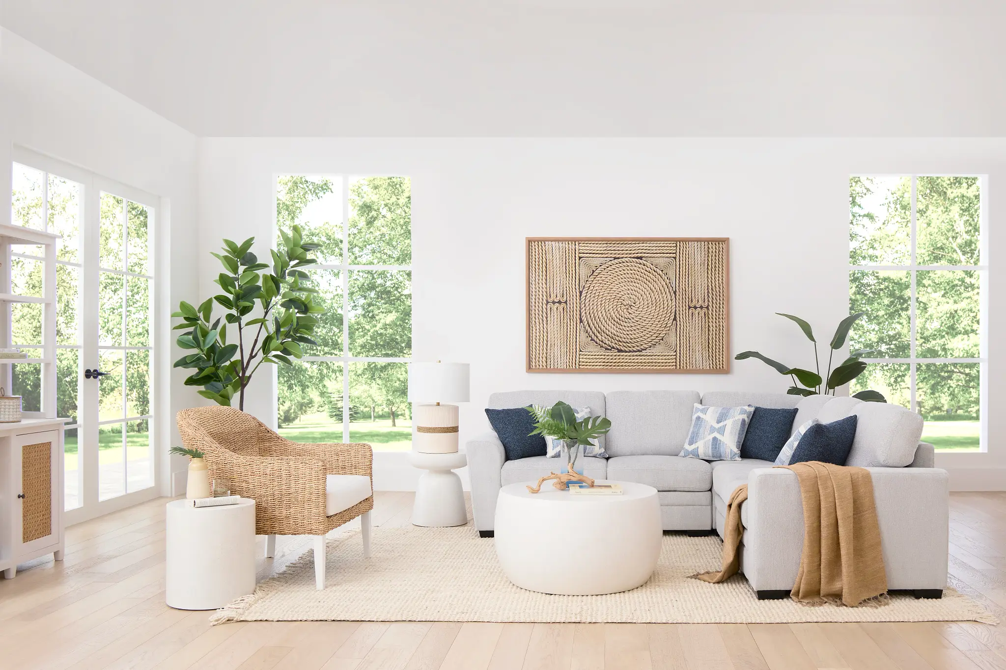 Tai White End Table Tai White End Table