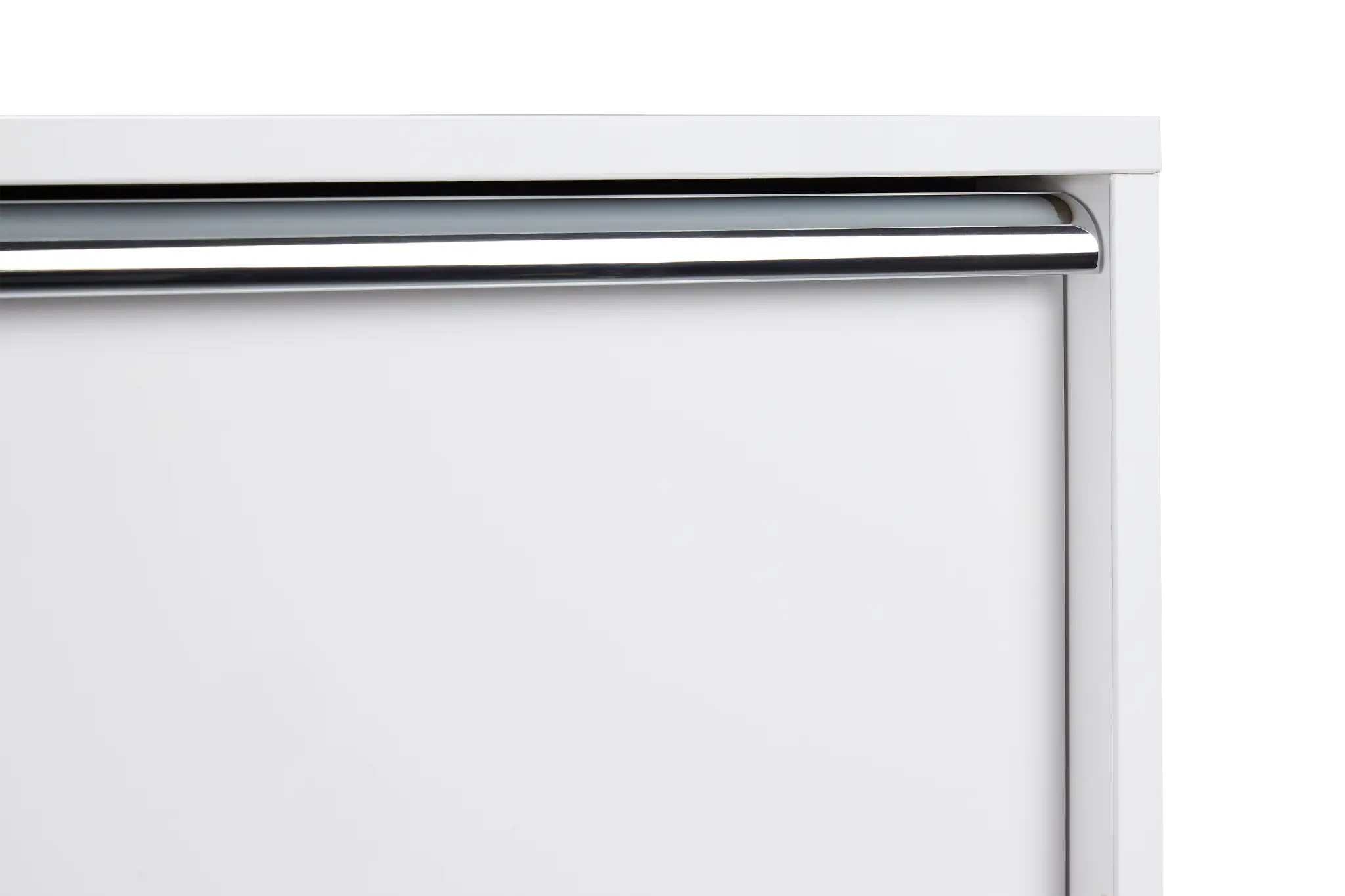 Doral White 5-drawer Chest Doral White 5-drawer Chest