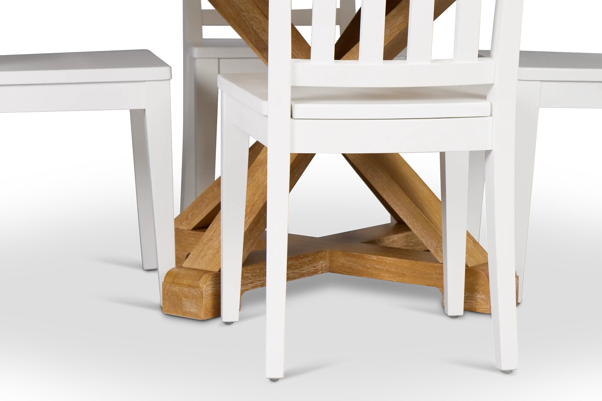 Nantucket Light Tone Round Table & 4 White Wood Chairs