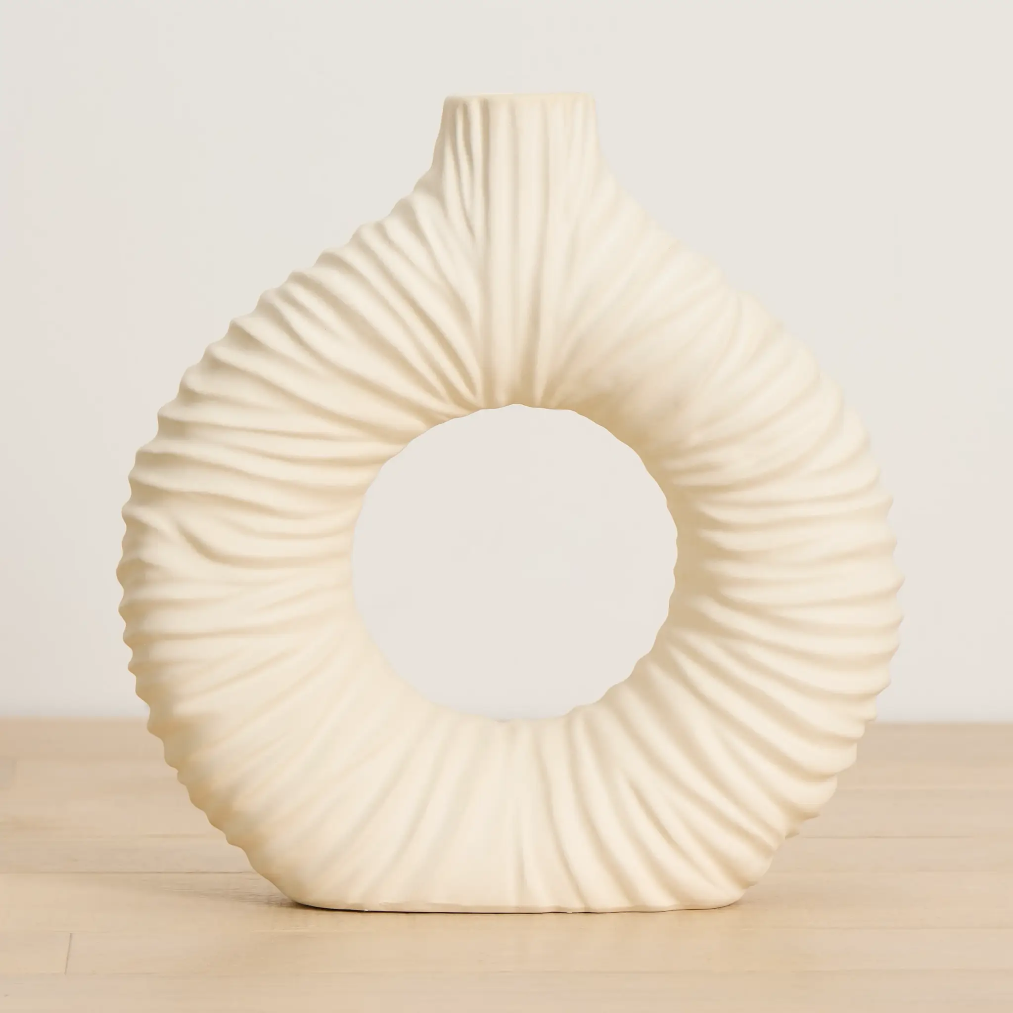 Zyla Ivory Large Vase Zyla Ivory Large Vase