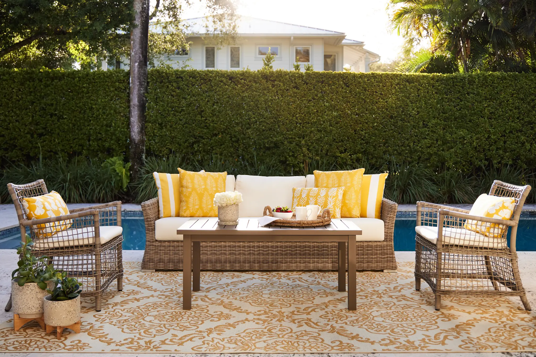 Spring Brunch & BBQ Hosting Ideas