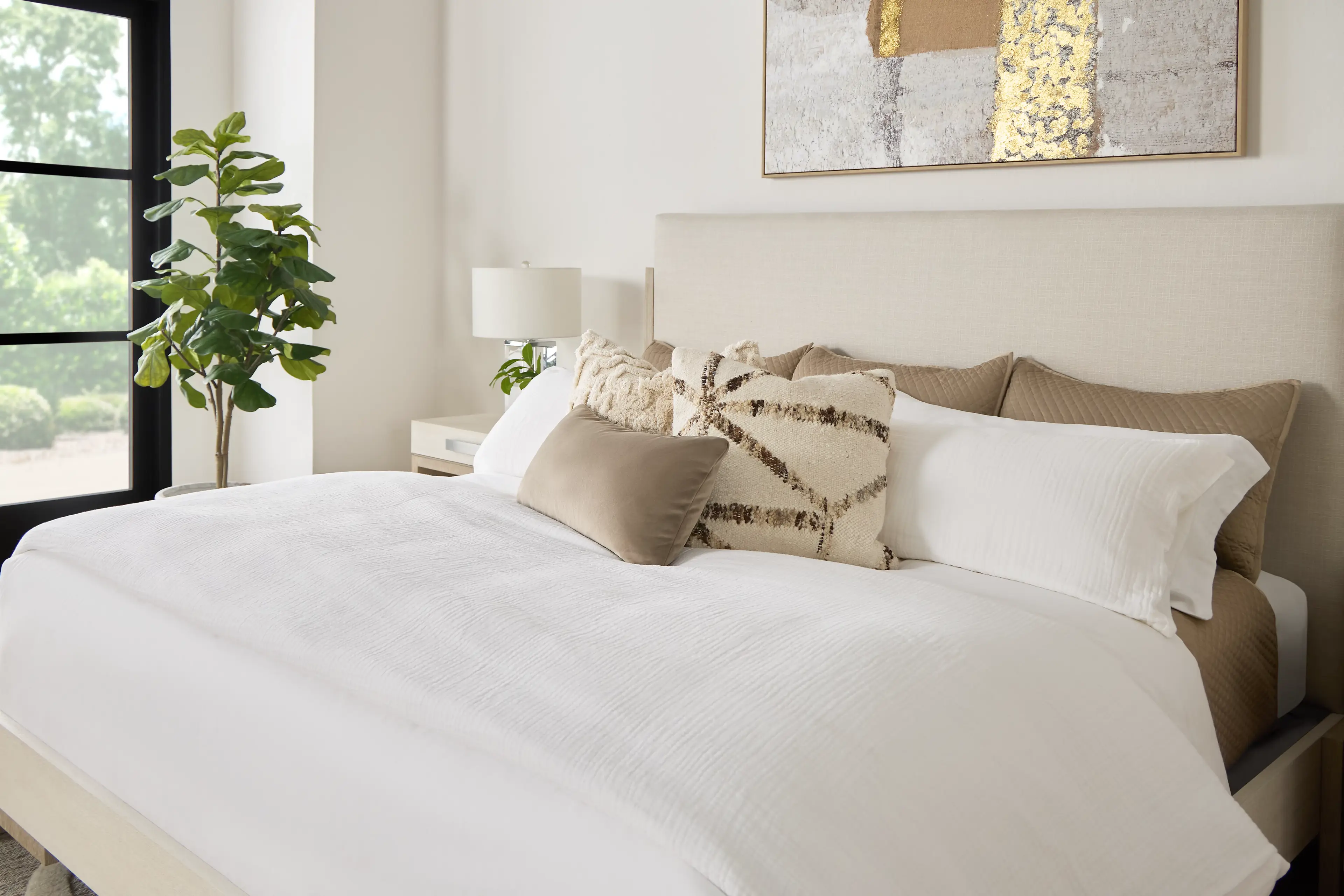 Cozy Guest Room Bedding Ideas: Layer Pillows, Blankets & More