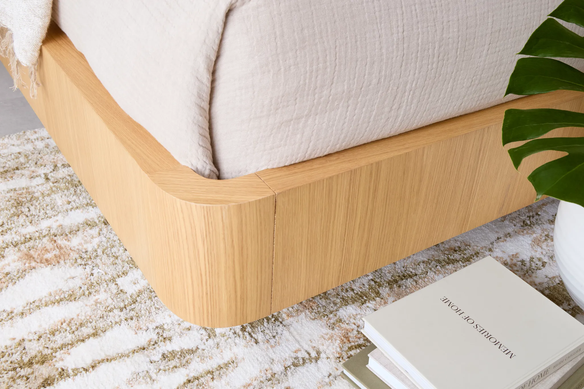 Nomad Light Tone Shelter Bed