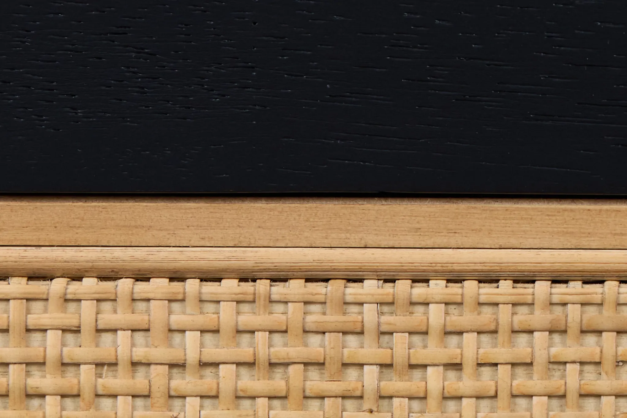 Pacific Two-tone 7-drawer Dresser