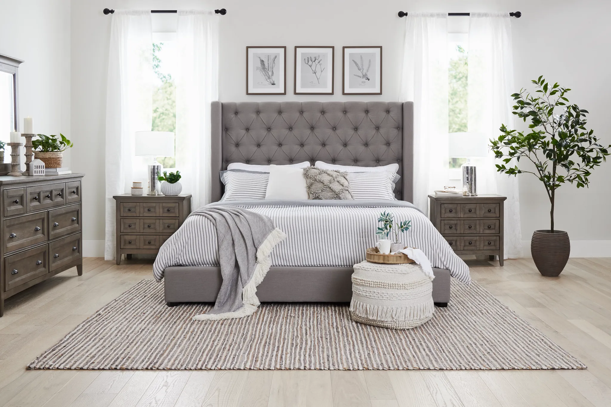 Lacey Gray Uph Platform Bed
