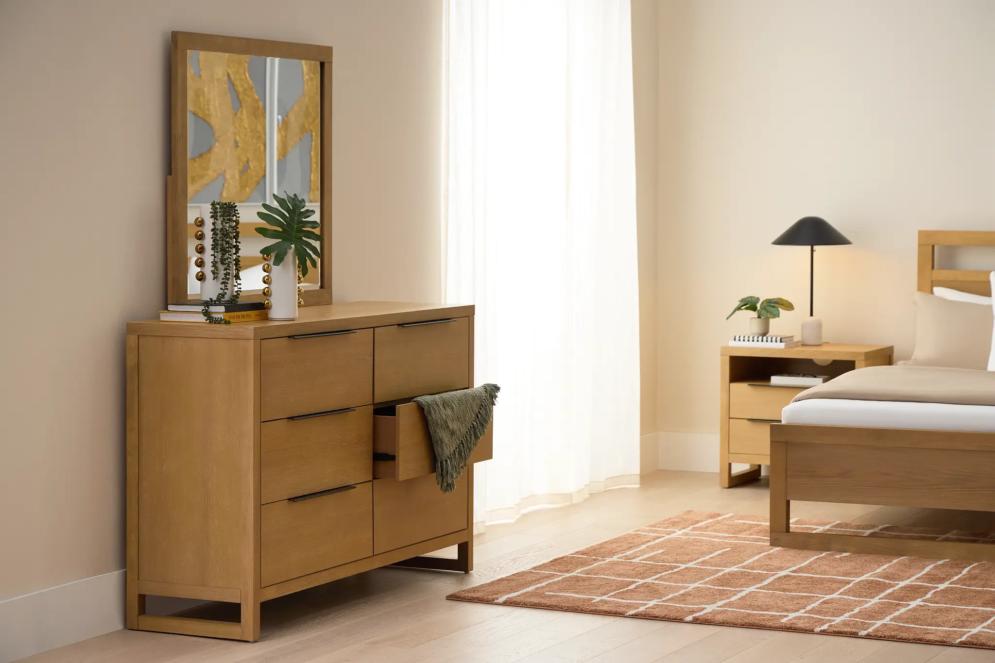 Williamsburg Light Tone Dresser & Mirror Williamsburg Light Tone Dresser & Mirror