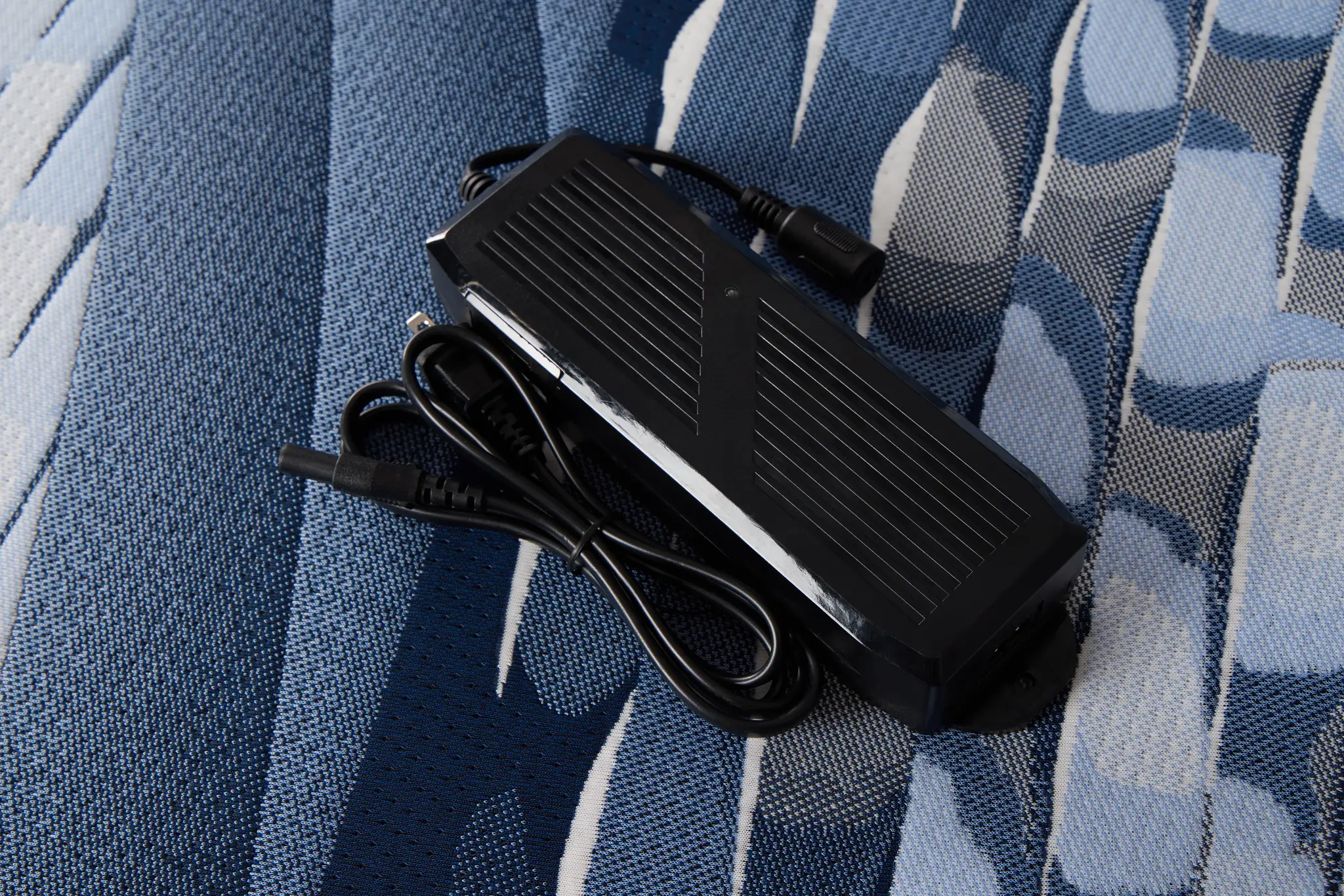 Serta Icomfort Iona Medium Deluxe Adjustable Mattress Set Serta Icomfort Iona Medium Deluxe Adjustable Mattress Set