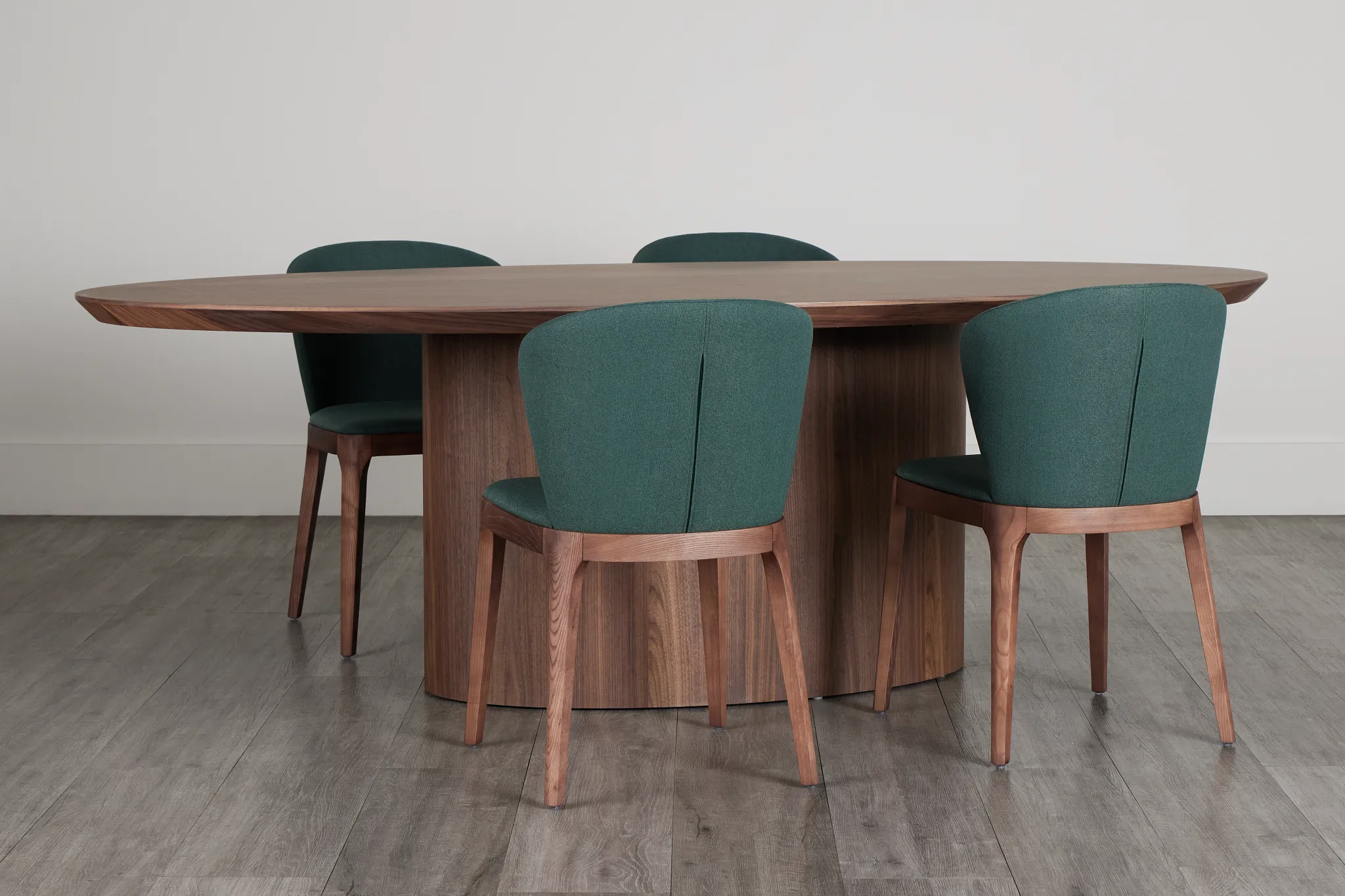 Nomad Mid Tone 94" Oval Table & 4 Dark Green Chairs W/ Mid-tone Legs