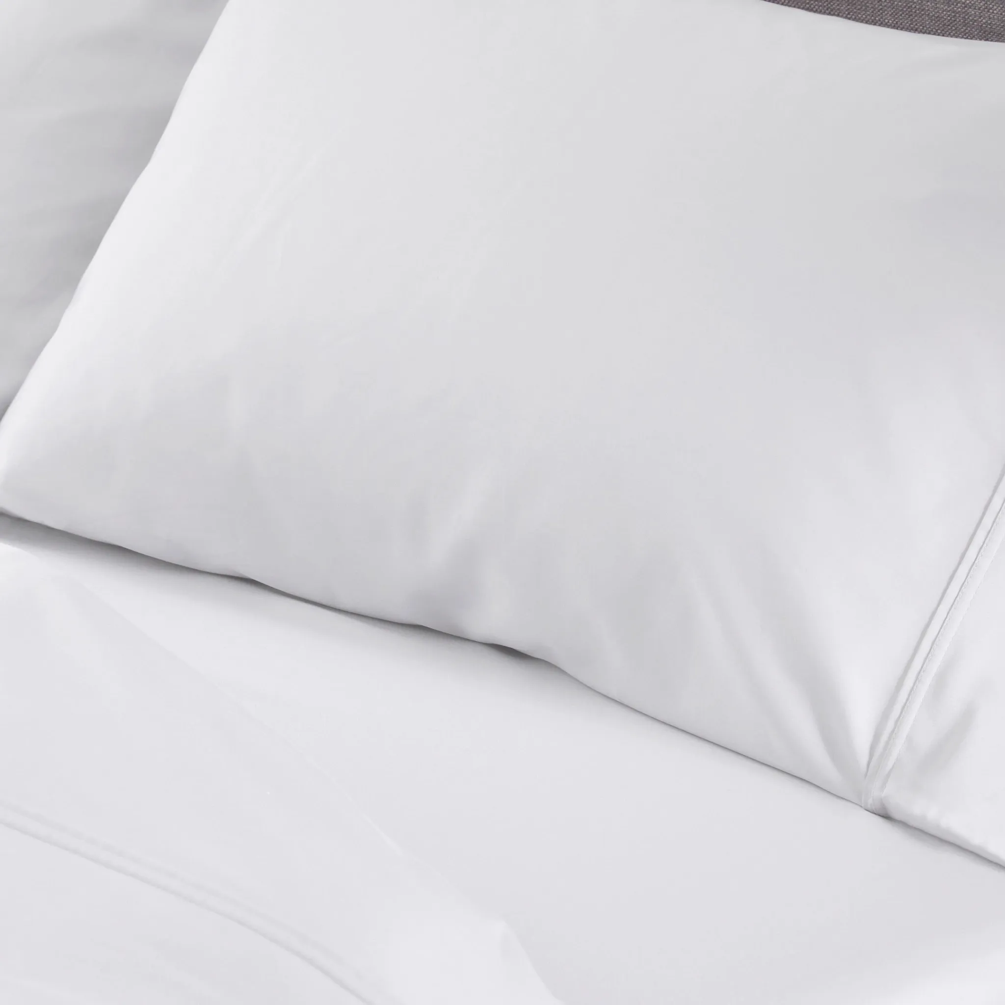 Hyper Cotton White Sheets