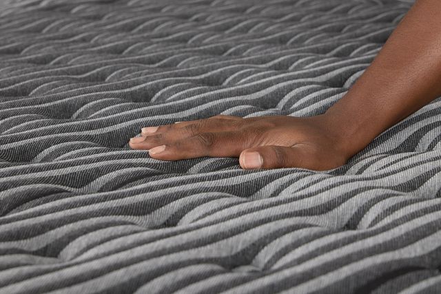 Beautyrest Black Series One 13.5" Extra Firm Tight Top Mattress