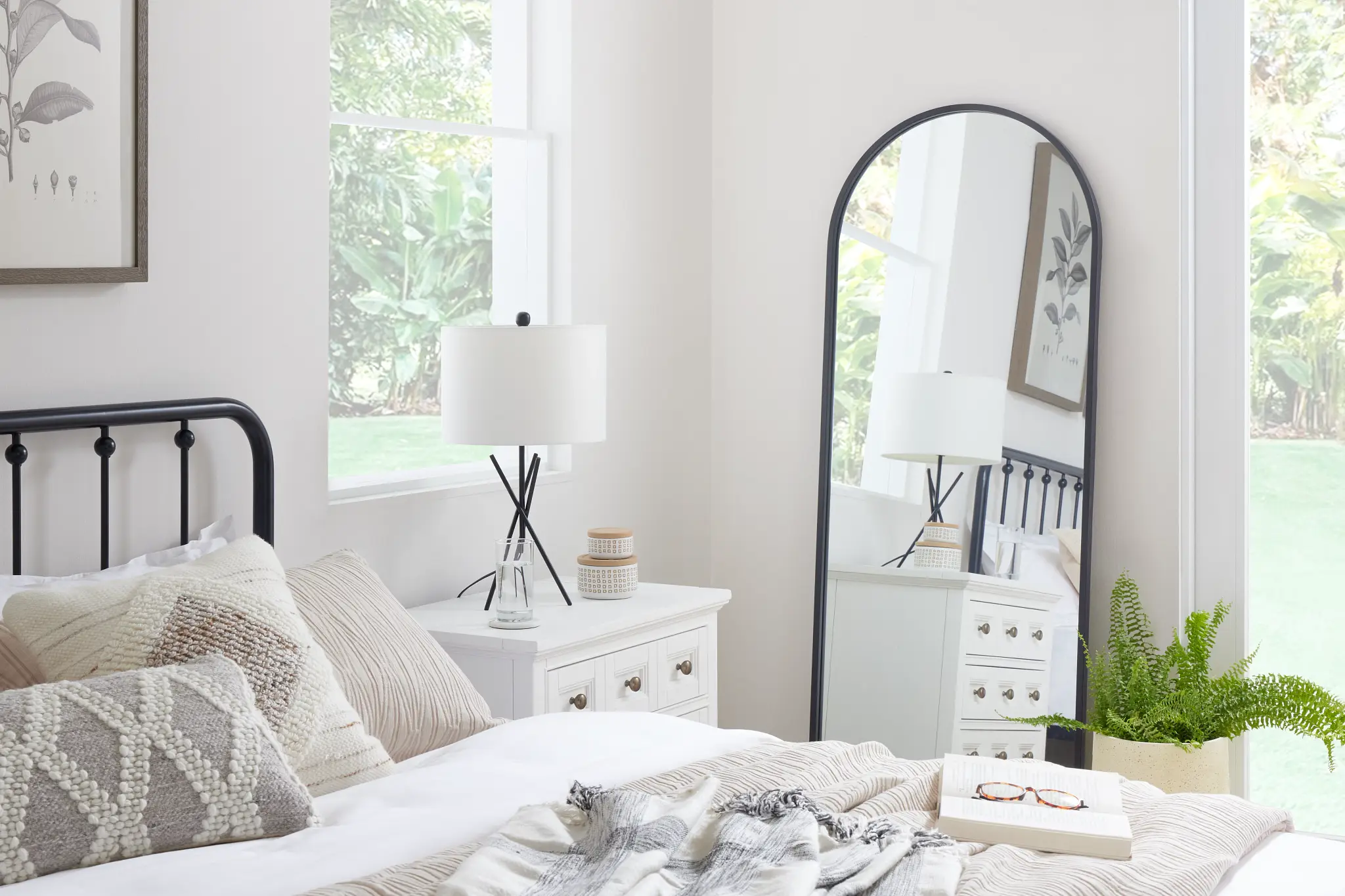 Hudson Black Large Mirror Hudson Black Large Mirror