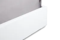 Doral White Uph Spread Bed