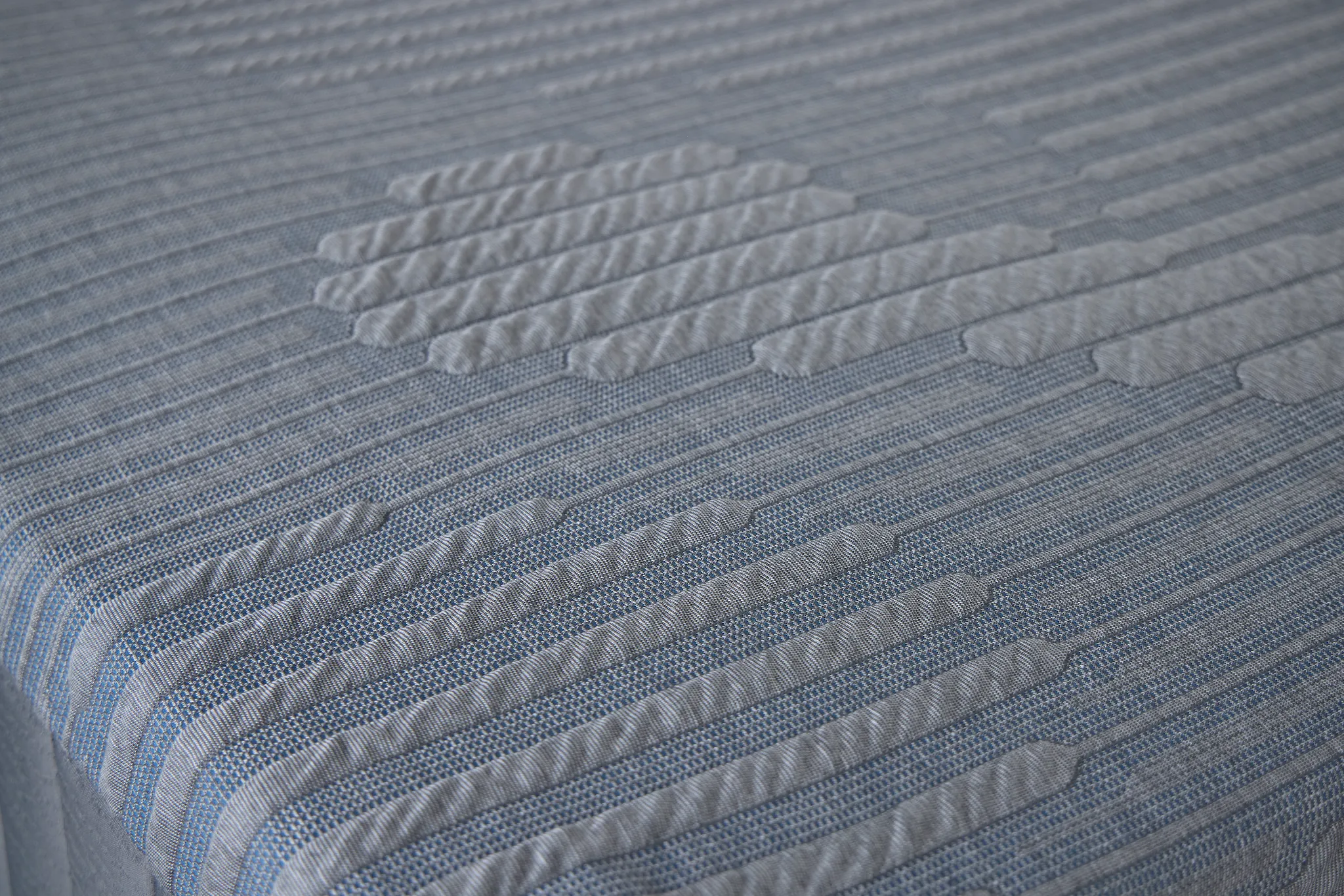 Kevin Charles By Sealy Hybrid 11.75" Medium Mattress