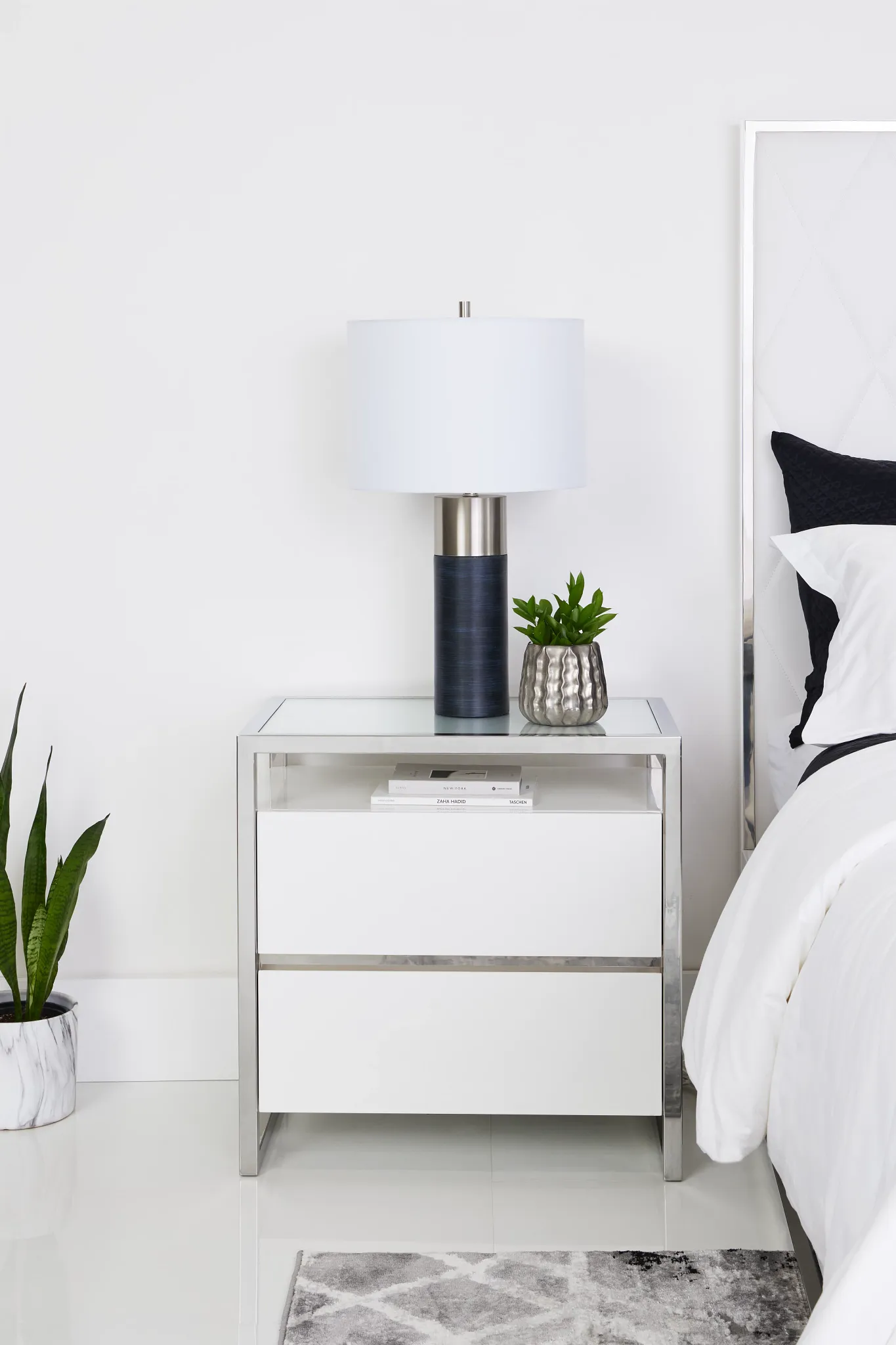 Miami White Nightstand