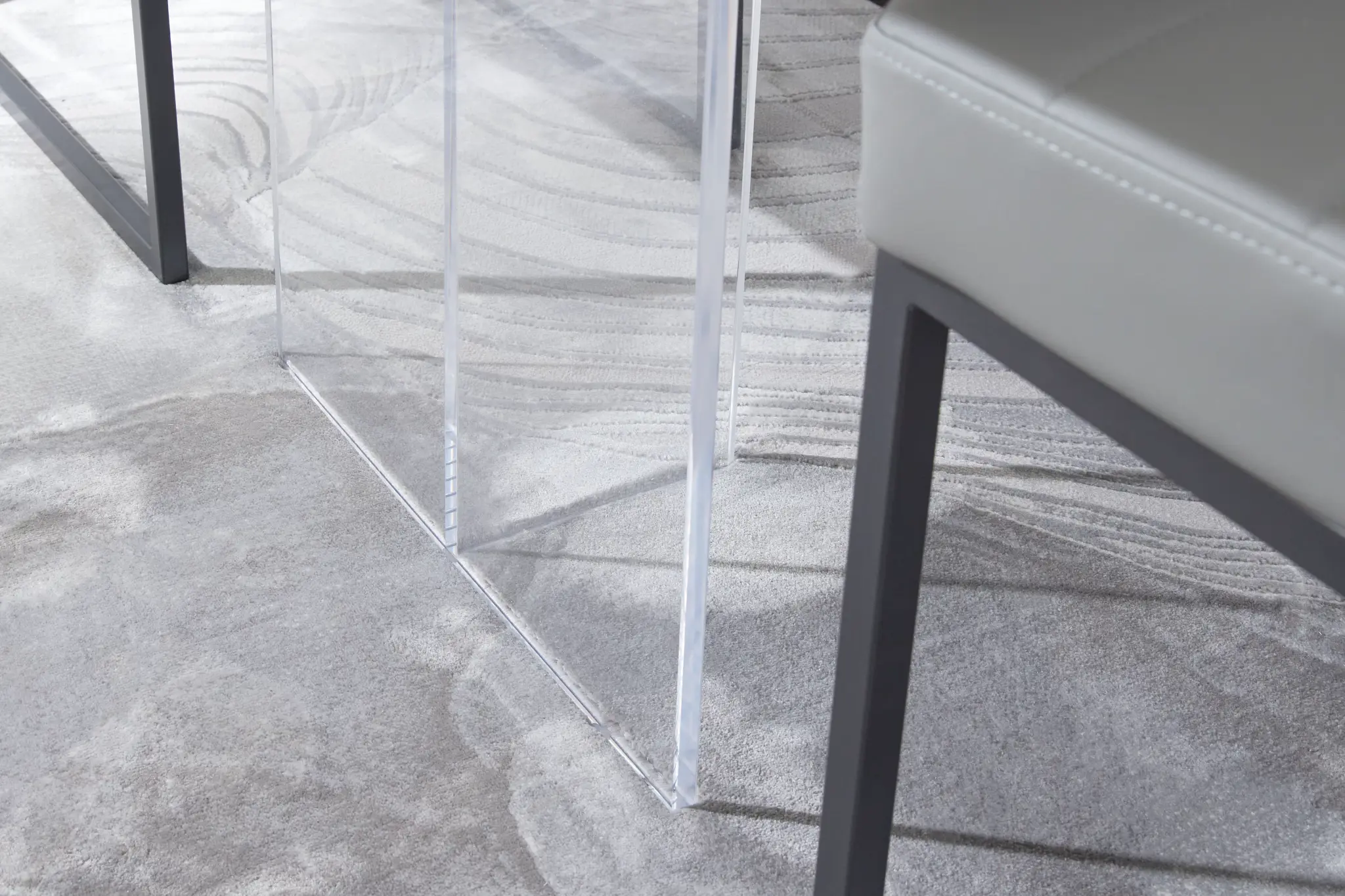 Geneva White Table Geneva White Table