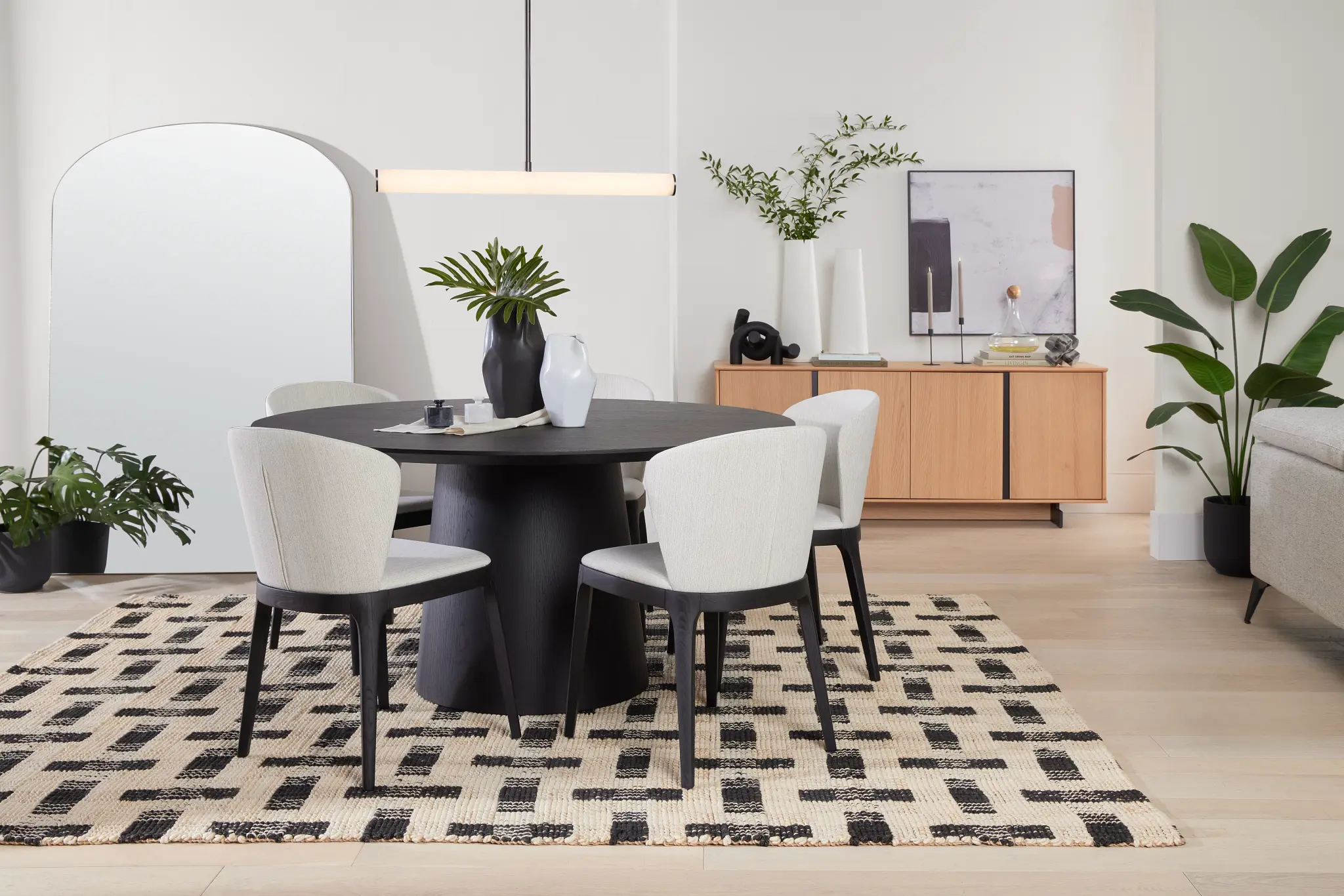 Nomad Black 59" Round Table & 4 Light Beige Chairs W/ Black Legs Nomad Black 59" Round Table & 4 Light Beige Chairs W/ Black Legs